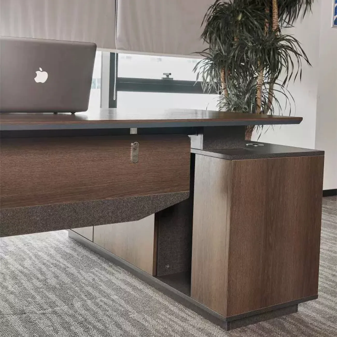 Роскошный стол руководителя Baishengfeng с подсветкой OS39971-32