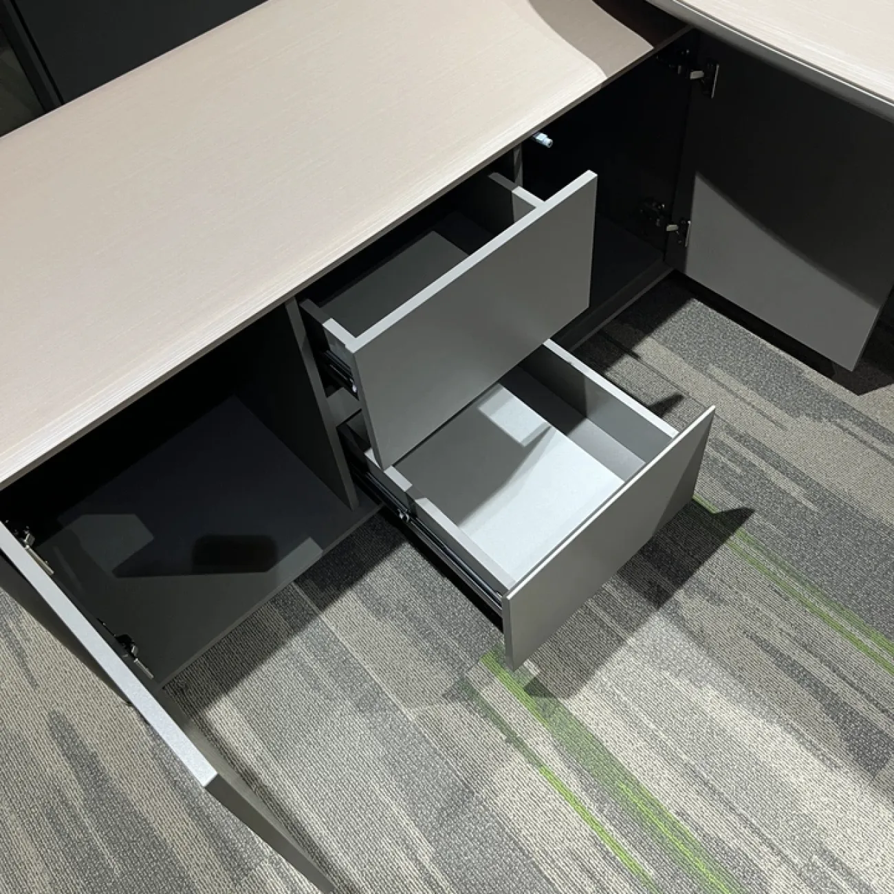 Роскошный стол руководителя Dixin из МДФ OS40043-32