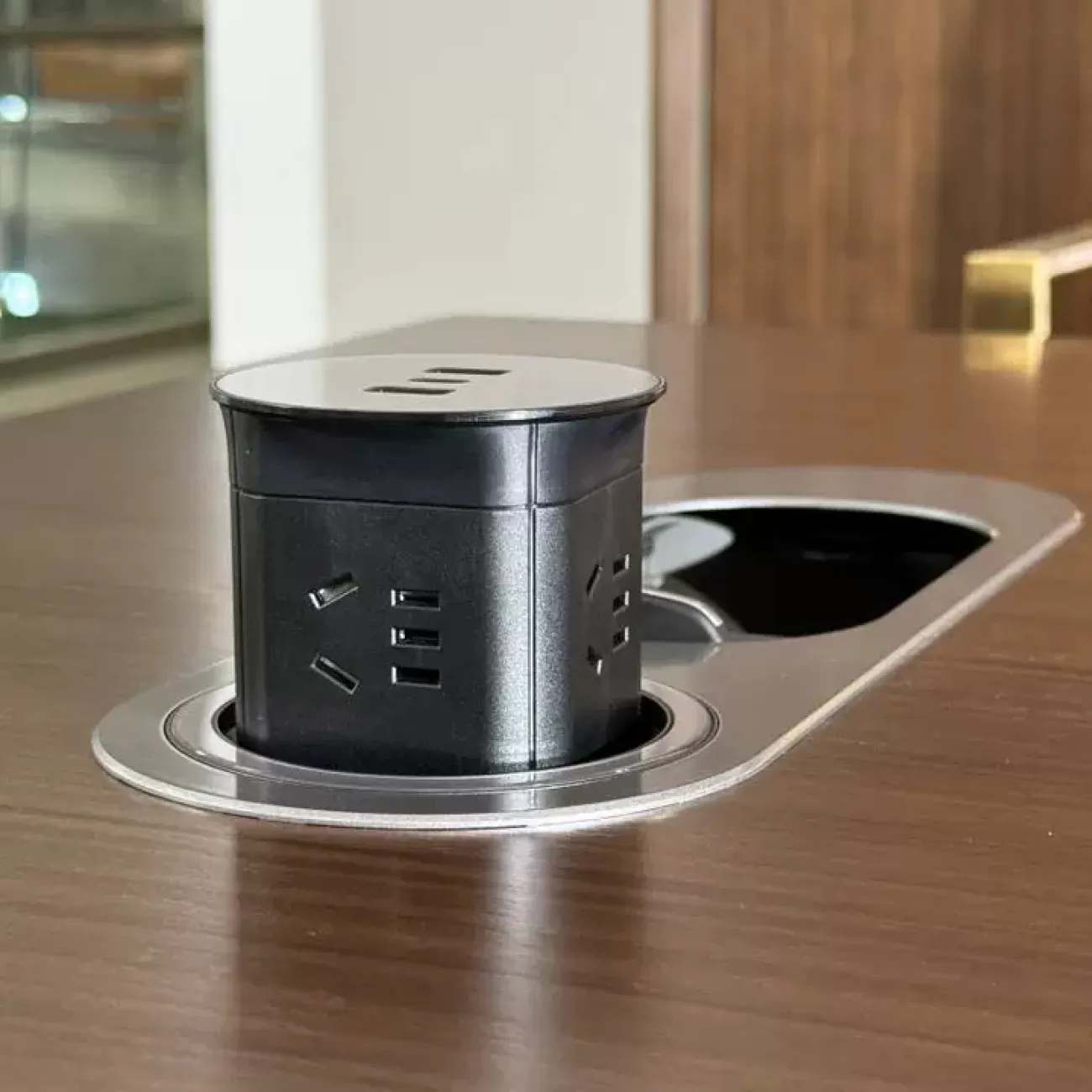 Практичный стол руководителя Dixin из МДФ OS40055-32