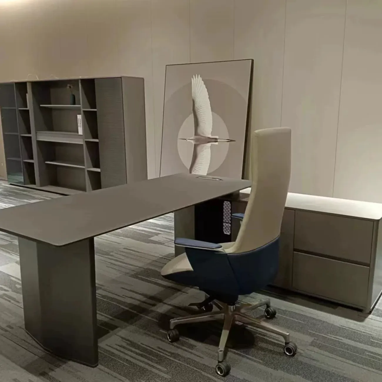 Роскошный стол руководителя Dixin из ДСП OS40071-32