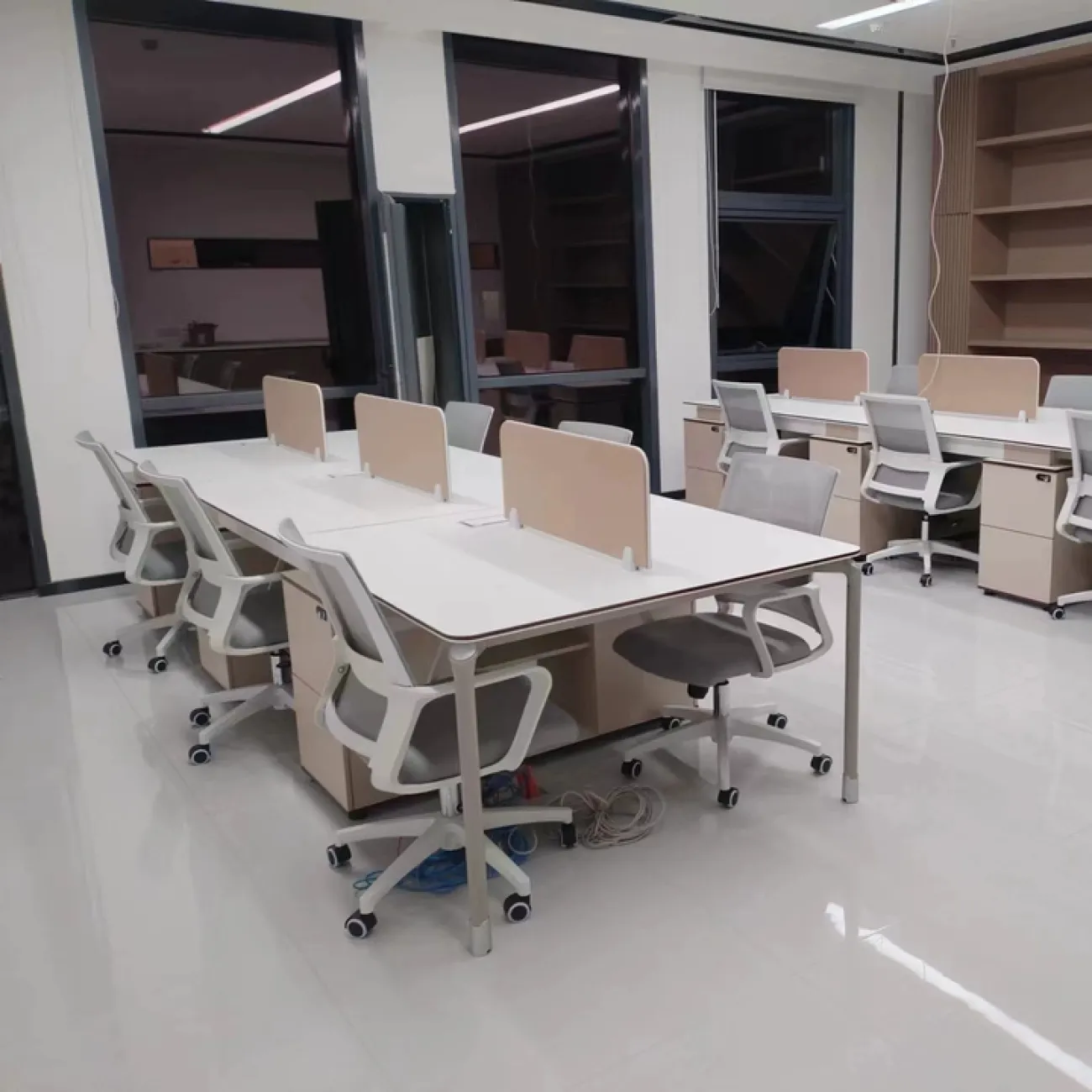 Практичный офисный стол Wolin из ДСП OS40090-32