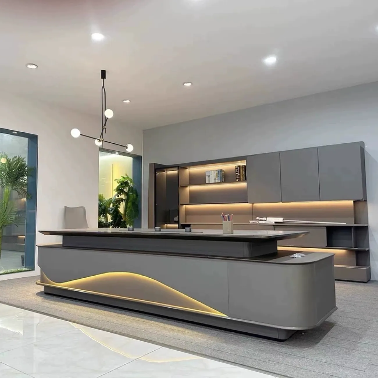 Роскошный стол руководителя Wolin с подсветкой OS40103-32 Роскошный стол руководителя Wolin с подсветкой OS40103-32