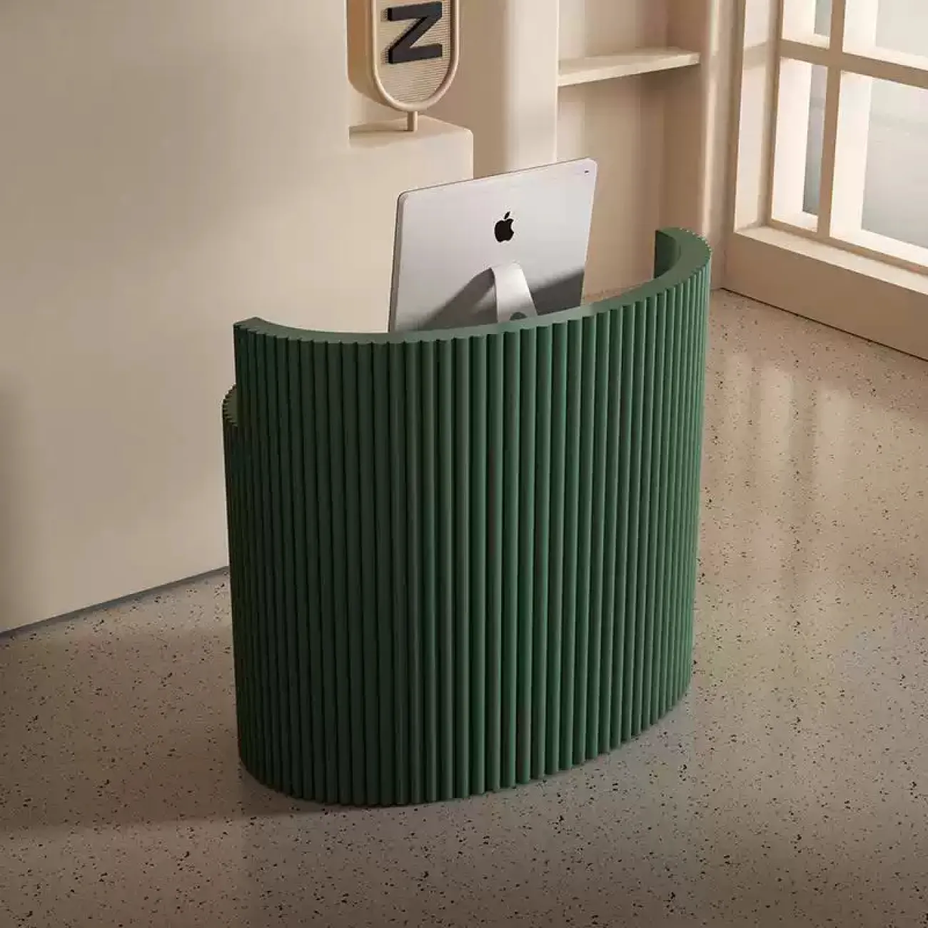 Элегантная стойка ресепшен от LaLume из МДФ RS40170-32 Элегантная стойка ресепшен от LaLume из МДФ RS40170-32