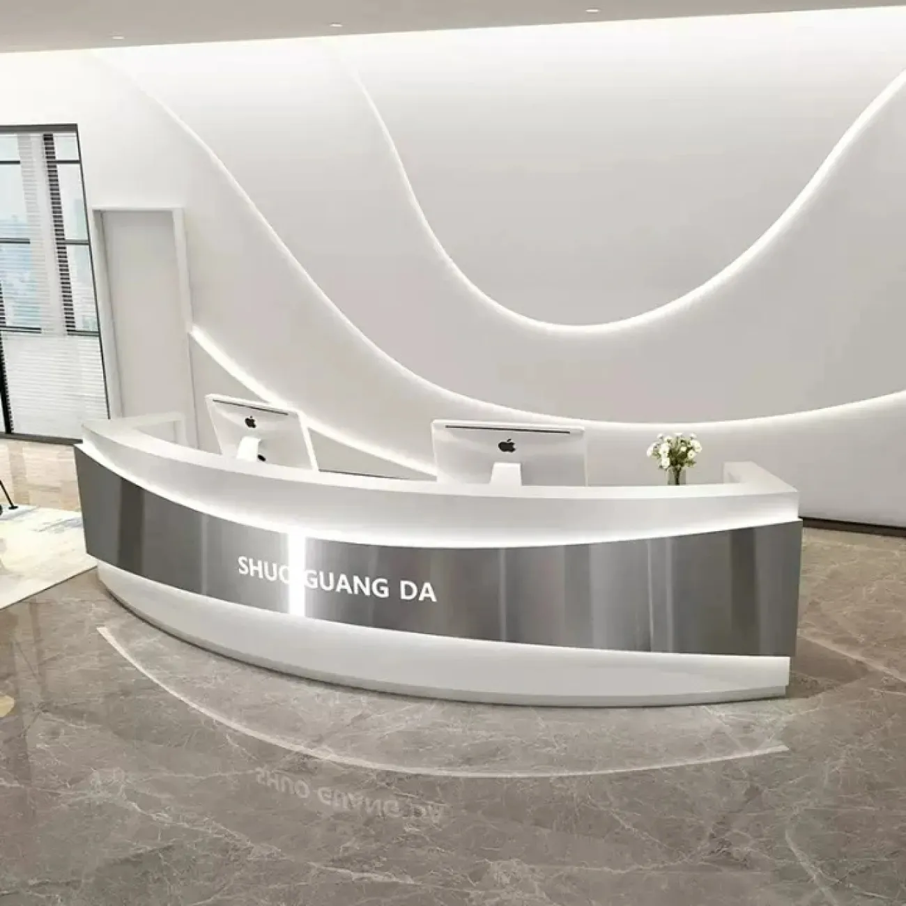 Роскошная стойка ресепшен Xu от LaLume с подсветкой RS40211-32 Роскошная стойка ресепшен Xu от LaLume с подсветкой RS40211-32