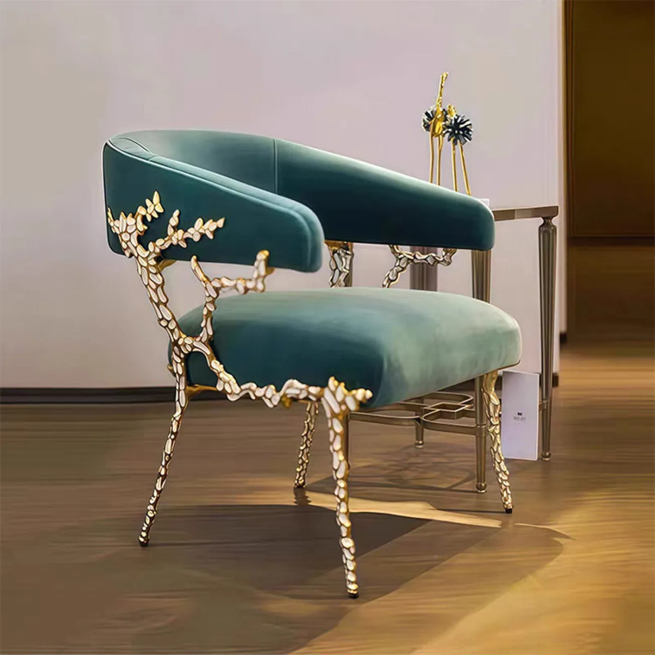 Элегантный обеденный стул MINHE от LaLume из латуни ST40244-32