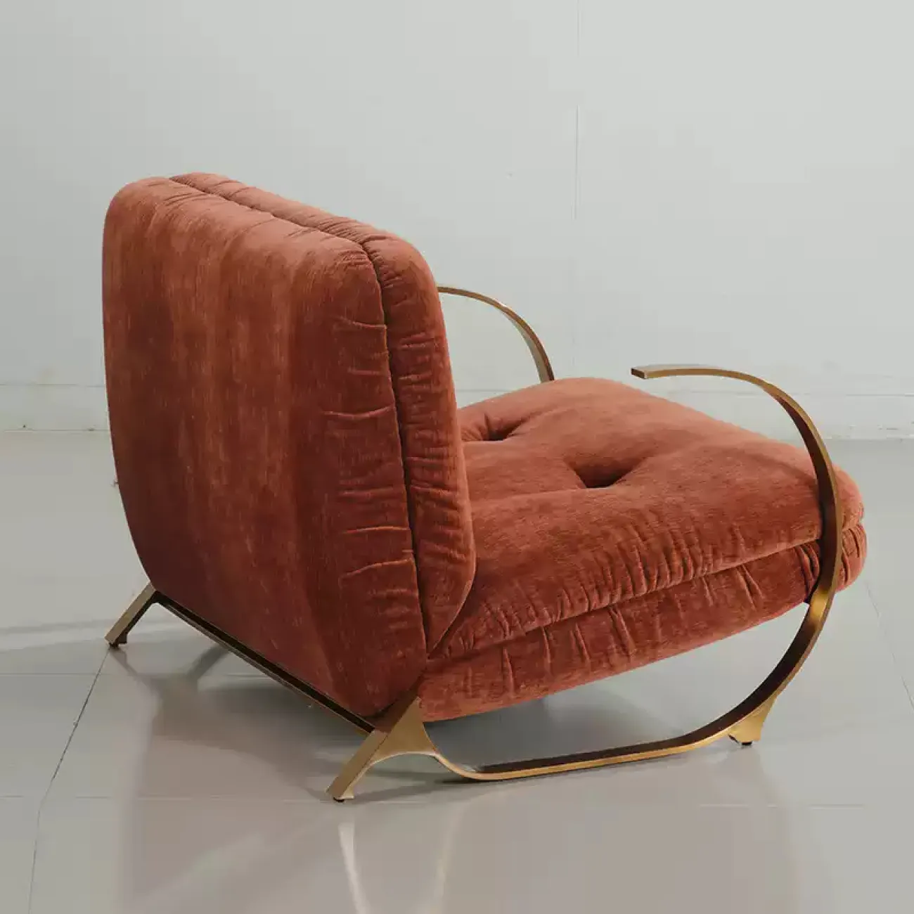 Дизайнерское кресло MINHE от LaLume из стали KR40245-32