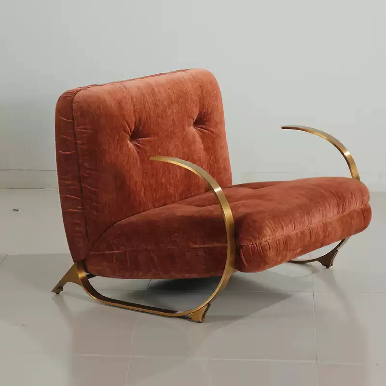 Дизайнерское кресло MINHE от LaLume из стали KR40245-32 Дизайнерское кресло MINHE от LaLume из стали KR40245-32