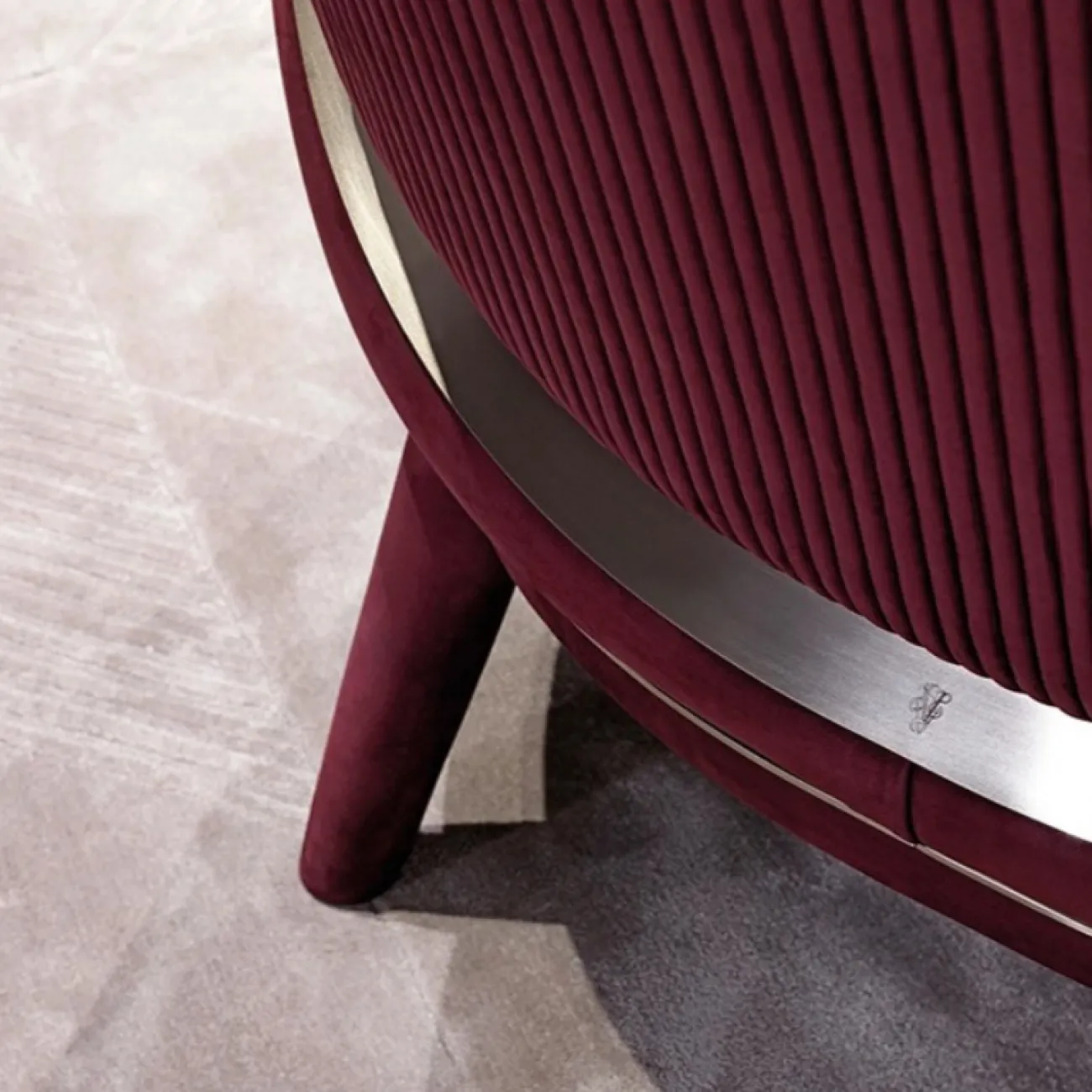 Роскошное кресло Visionnare от LaLume эргономичной формы KR40249-32