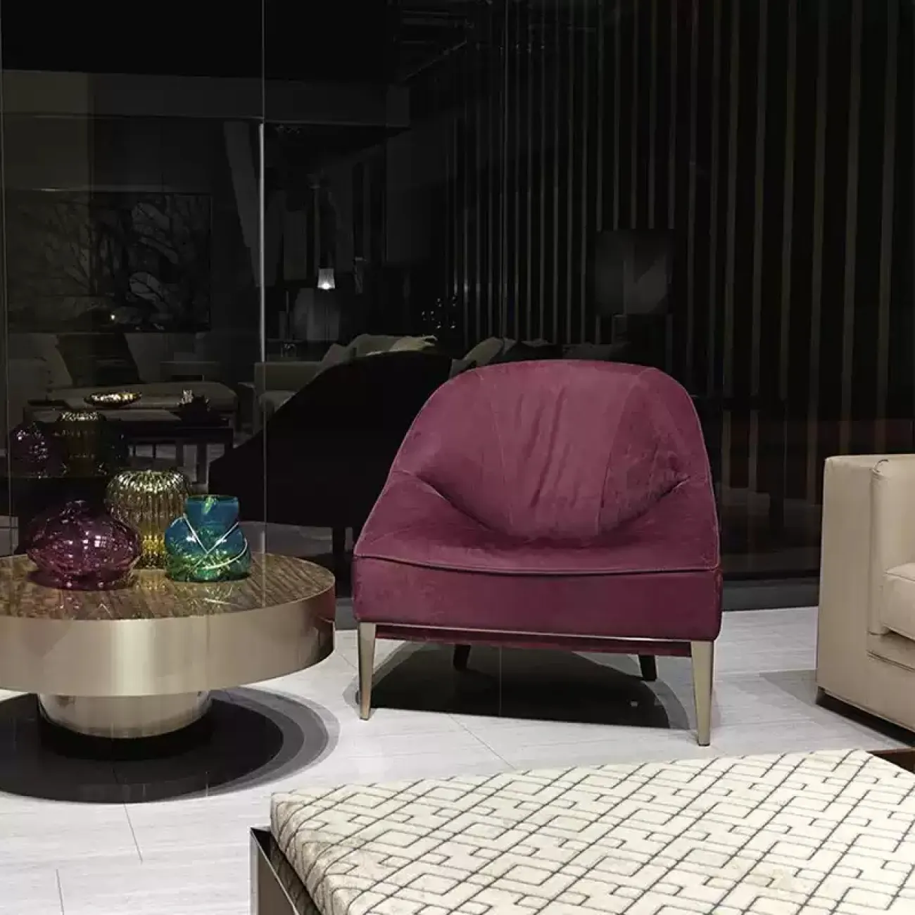 Роскошное кресло Visionnare от LaLume эргономичной формы KR40249-32