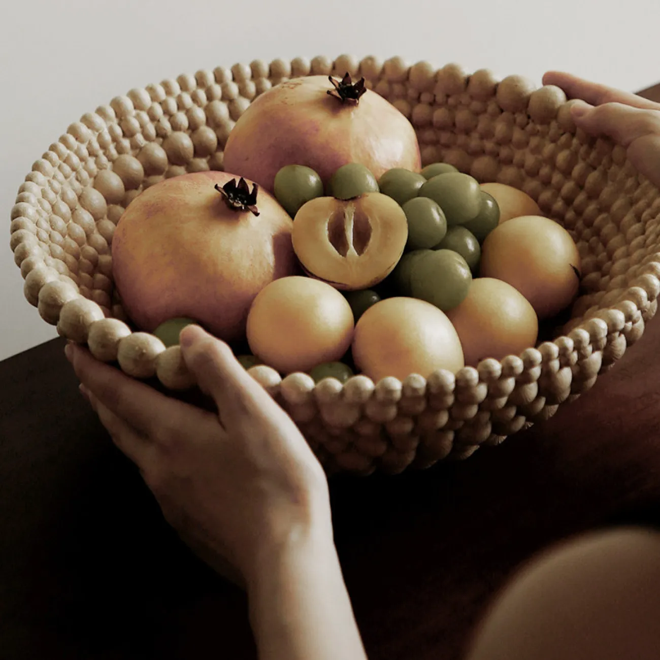 Оригинальное блюдо Vavinci от LaLume из смолы FZ40262-32 Оригинальное блюдо Vavinci от LaLume из смолы FZ40262-32