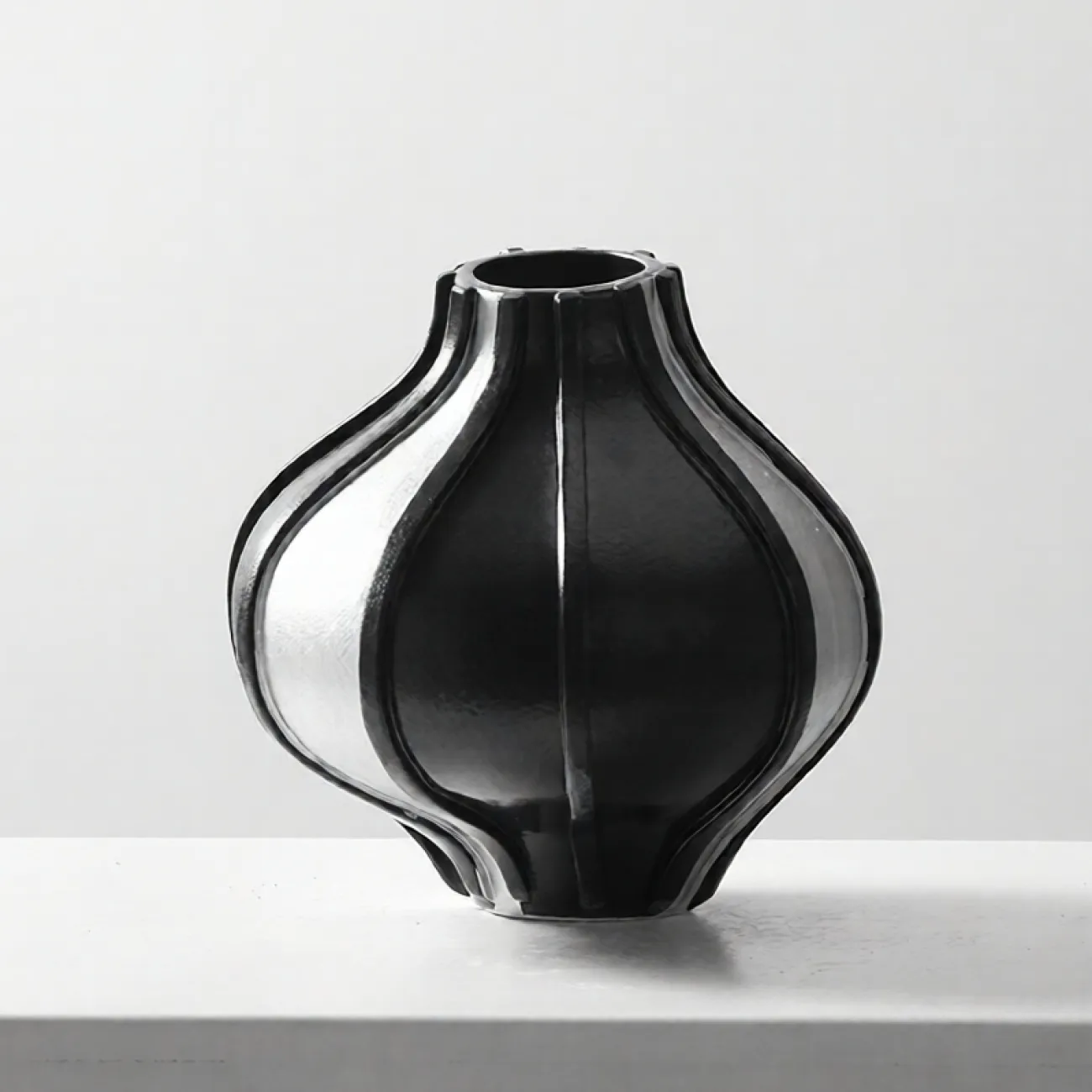  Дизайнерская ваза Vavinci от LaLume из керамики VZ40266-32