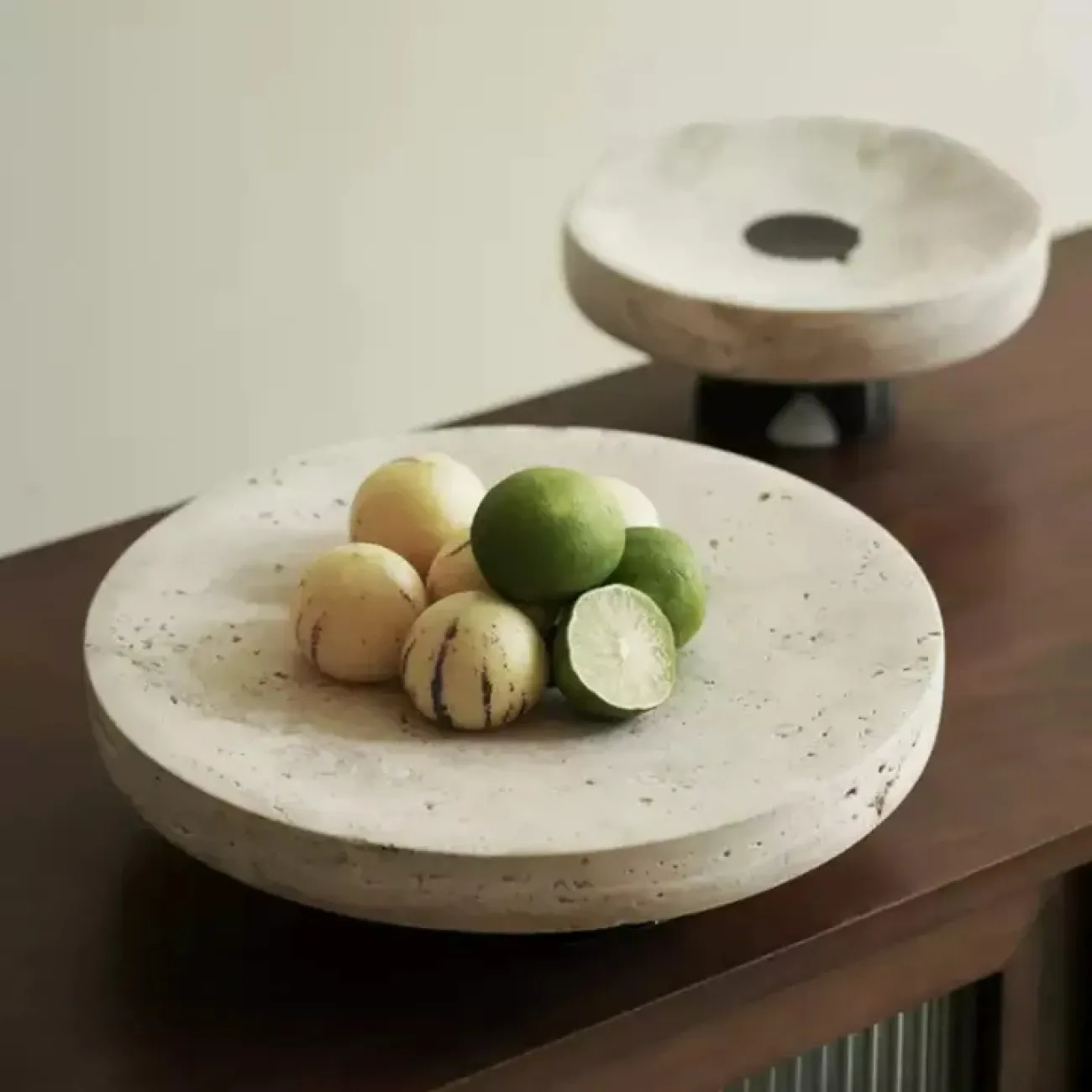 Оригинальный поднос на подставке Vavinci от LaLume мрамора и травертина FZ40267-32