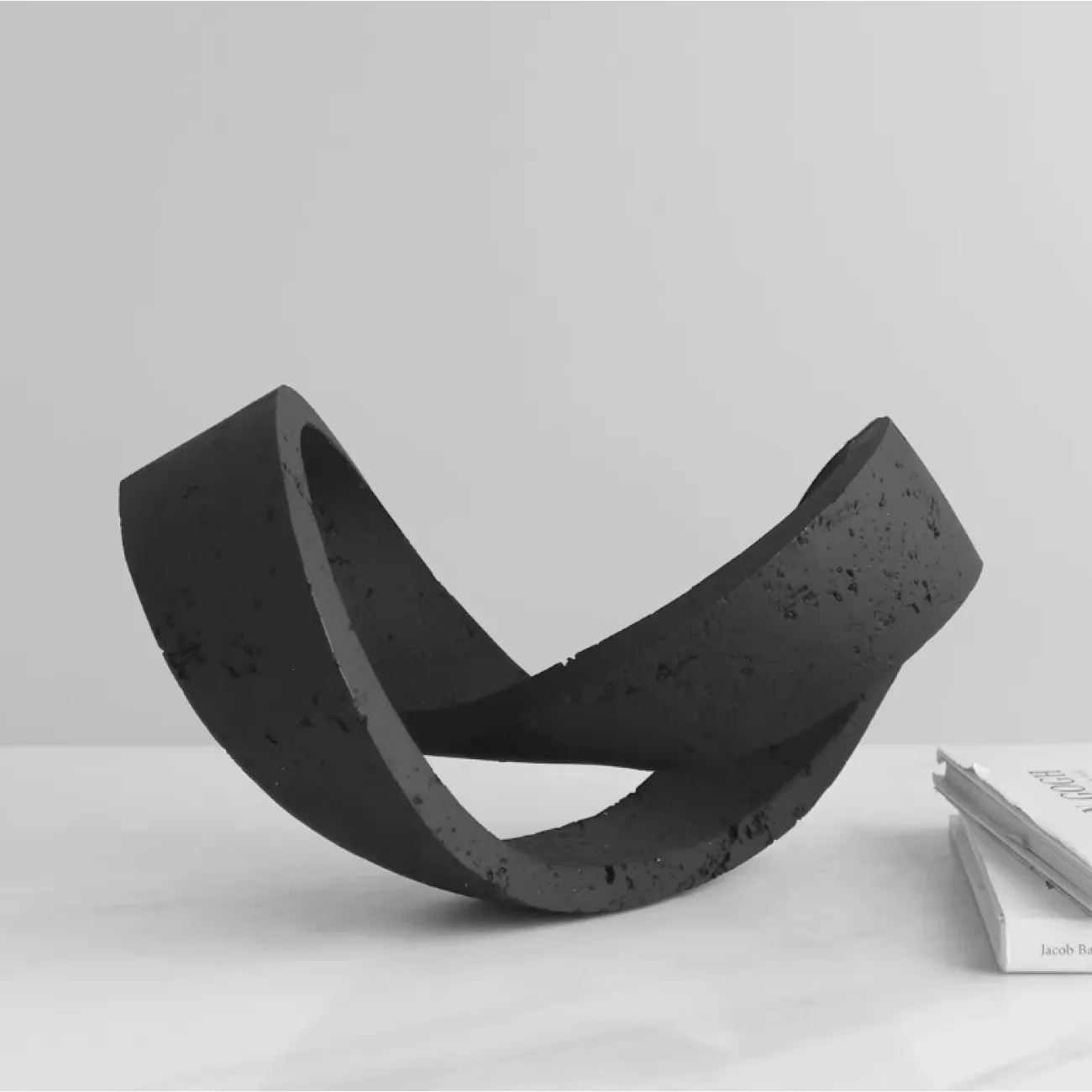 Декоративная статуэтка Vavinci от LaLume из имитации травертина ST40268-32 Декоративная статуэтка Vavinci от LaLume из имитации травертина ST40268-32