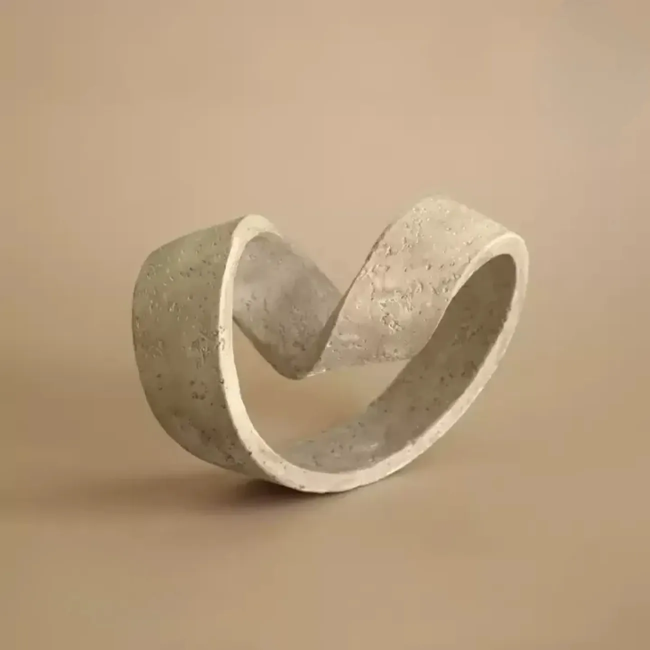 Декоративная статуэтка Vavinci от LaLume из имитации травертина ST40268-32 Декоративная статуэтка Vavinci от LaLume из имитации травертина ST40268-32