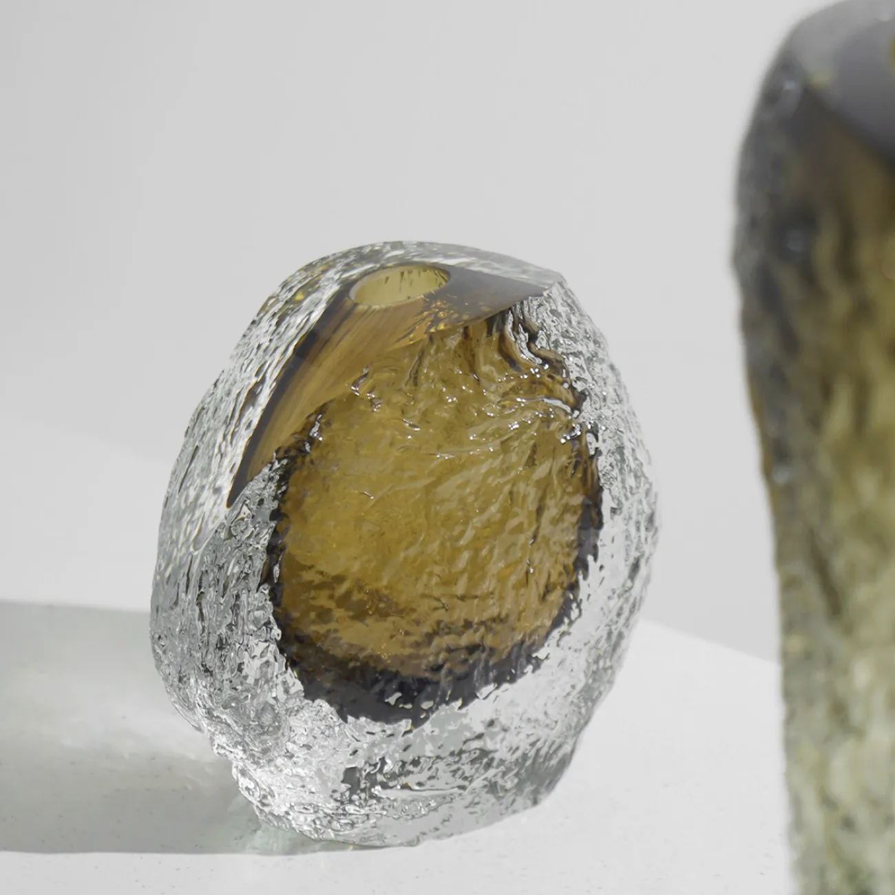 Красивая фактурная ваза Vavinci от LaLume из стекла VZ40271-32