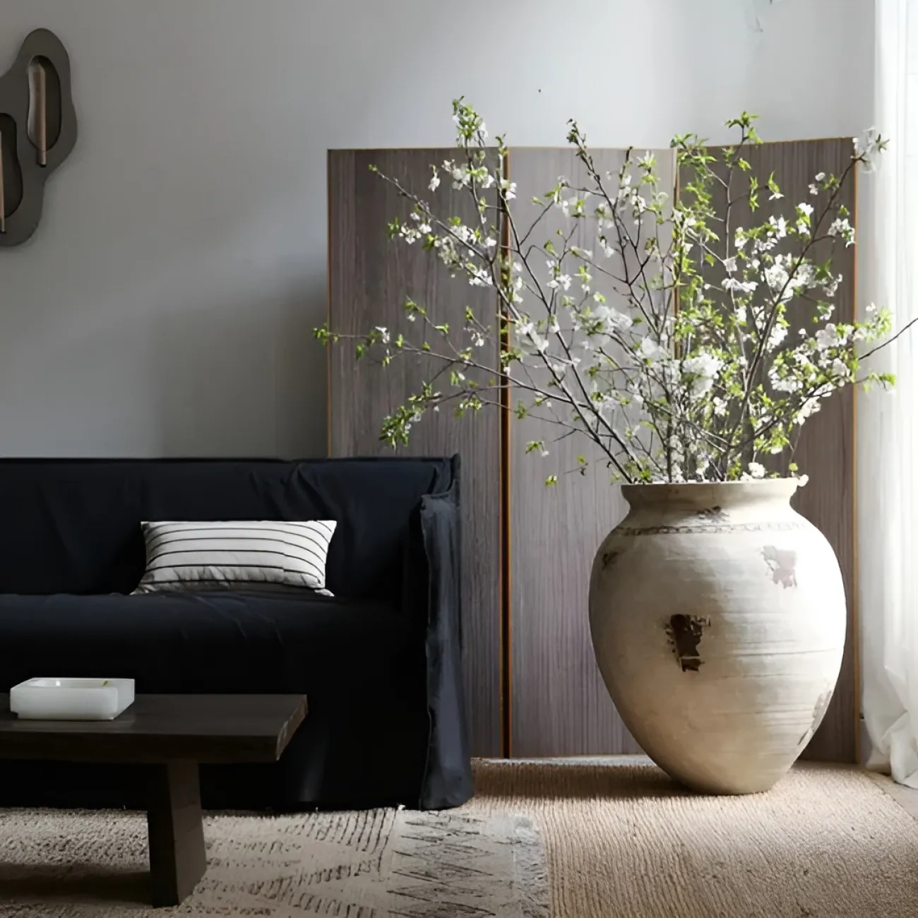 Античная напольная ваза White Lily от LaLume из керамики VZ40276-32