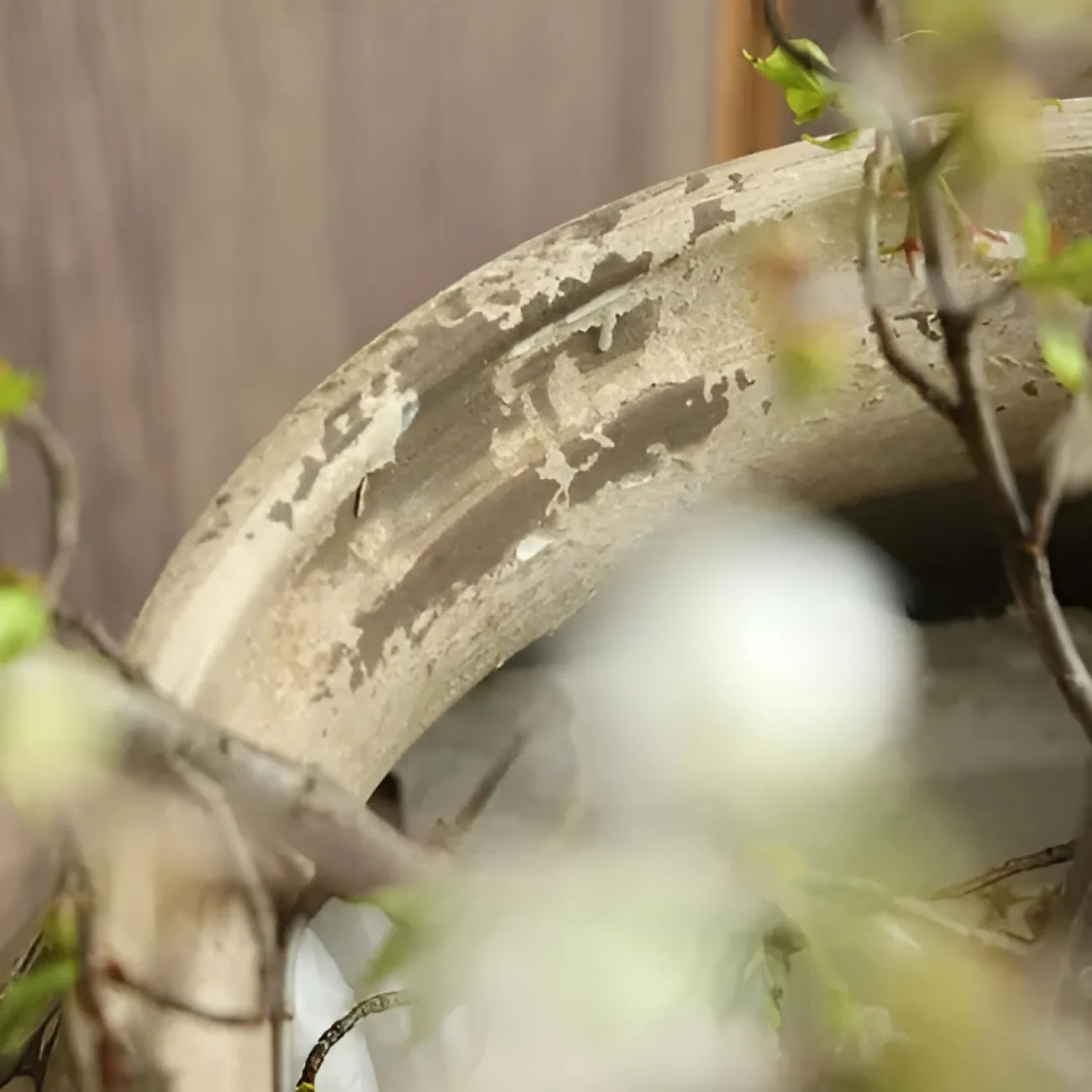 Античная напольная ваза White Lily от LaLume из керамики VZ40276-32