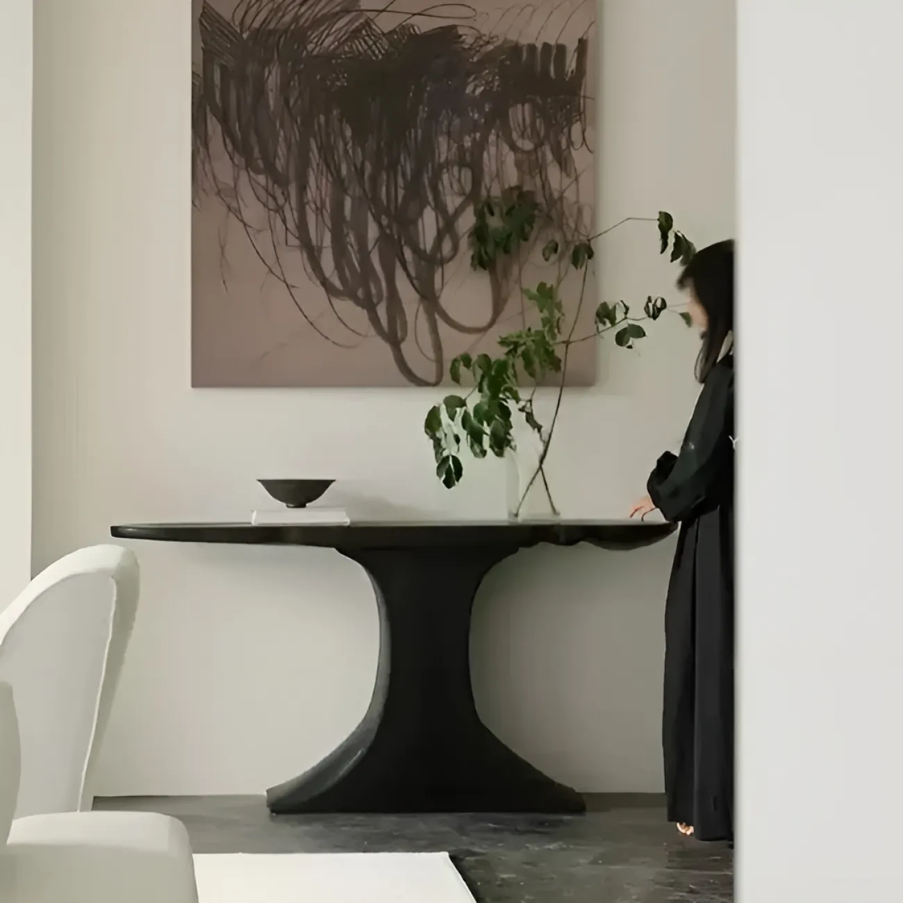 Элегантный пристенный столик White Lily от LaLume из дерева PS40277-32