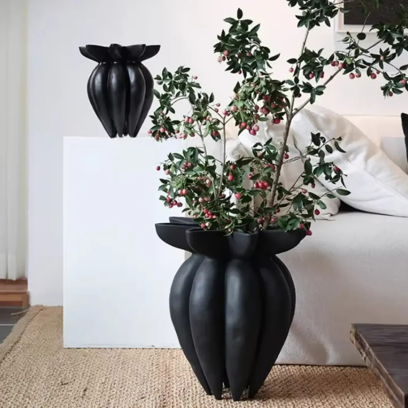 Оригинальная ваза White Lily от LaLume из пластика со стекловолокном VZ40278-32 Оригинальная ваза White Lily от LaLume из пластика со стекловолокном VZ40278-32