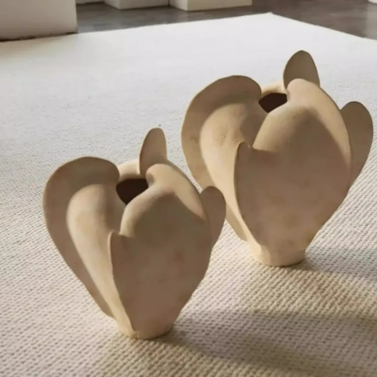 Оригинальная ваза White Lily от LaLume из керамики VZ40279-32 Оригинальная ваза White Lily от LaLume из керамики VZ40279-32