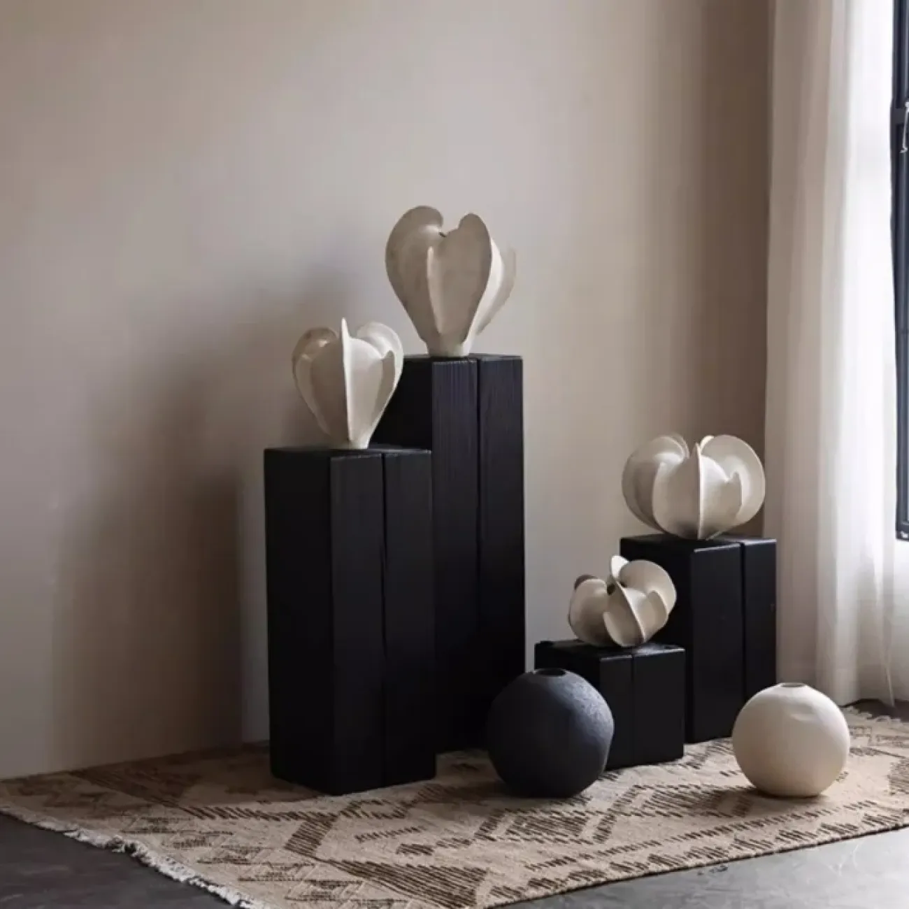 Оригинальная ваза White Lily от LaLume из керамики VZ40279-32 Оригинальная ваза White Lily от LaLume из керамики VZ40279-32