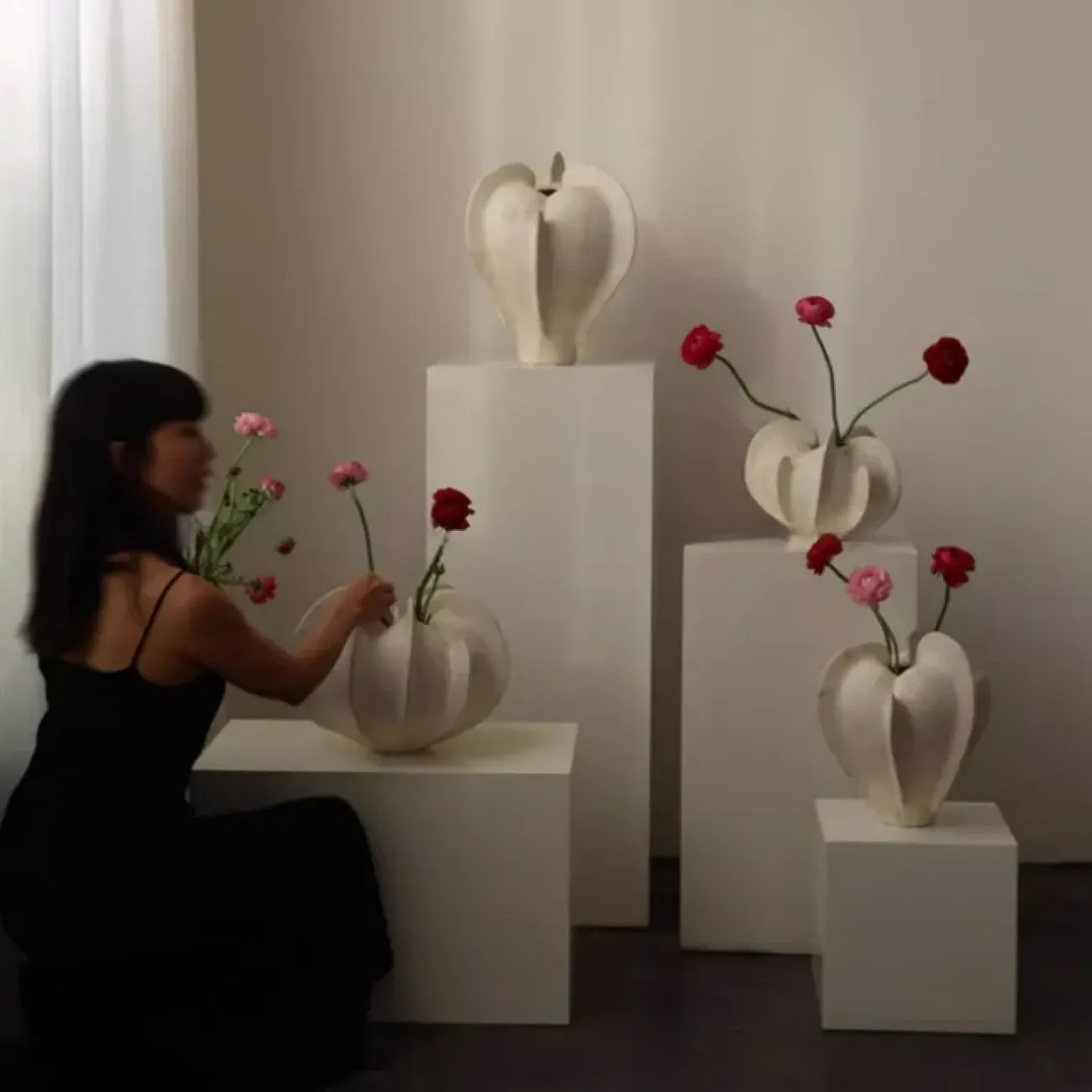 Оригинальная ваза White Lily от LaLume из керамики VZ40279-32 Оригинальная ваза White Lily от LaLume из керамики VZ40279-32