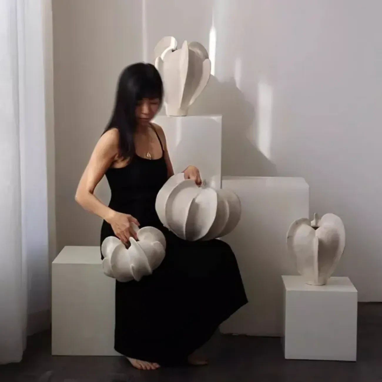 Оригинальная ваза White Lily от LaLume из керамики VZ40279-32 Оригинальная ваза White Lily от LaLume из керамики VZ40279-32