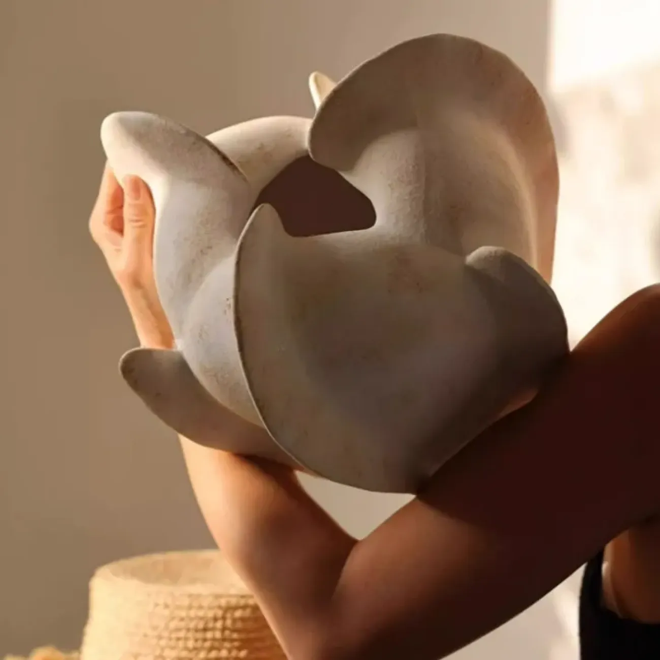 Оригинальная ваза White Lily от LaLume из керамики VZ40279-32