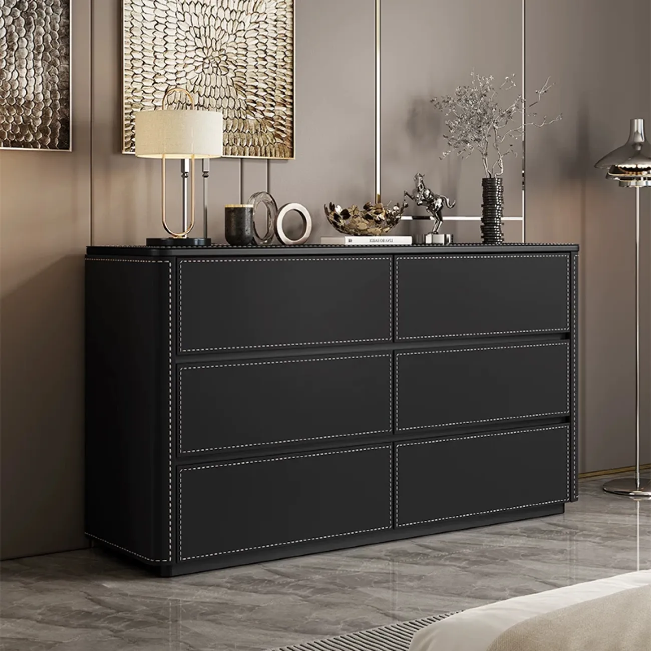 Классический комод Carat от LaLume с обивкой из кожи KD40283-32