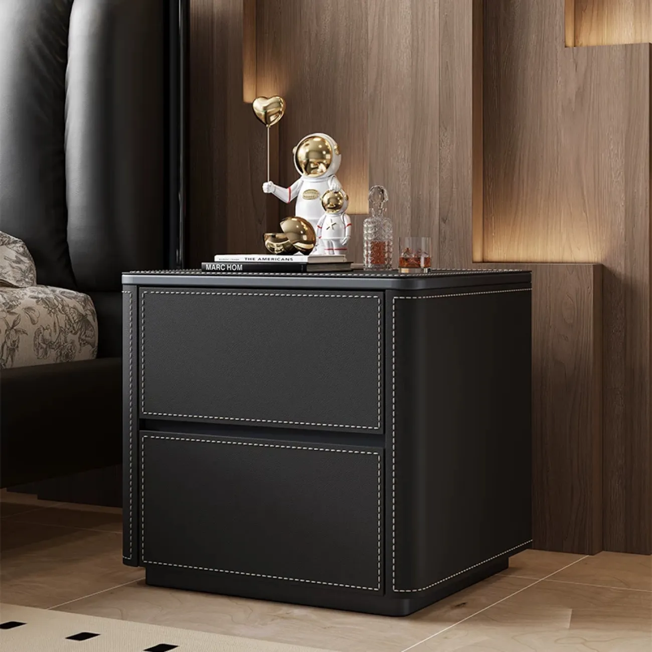 Классическая прикроватная тумба Carat от LaLume с обивкой из кожи KD40290-32