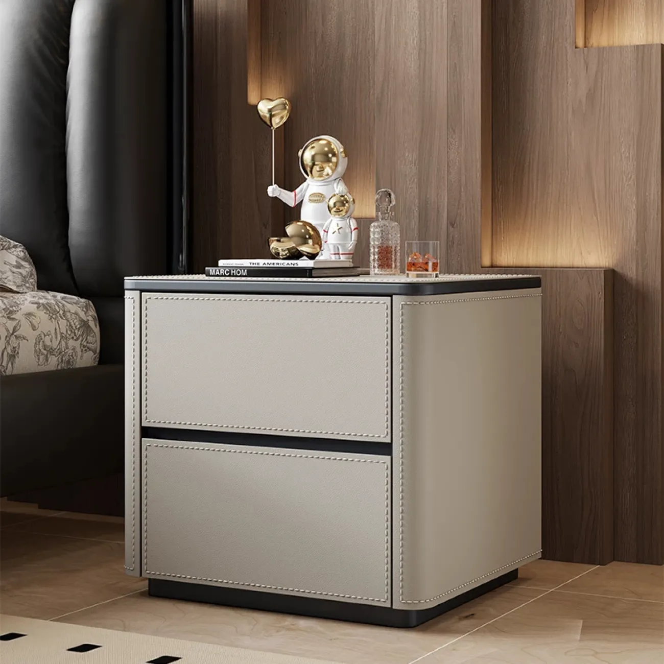 Классическая прикроватная тумба Carat от LaLume с обивкой из кожи KD40290-32