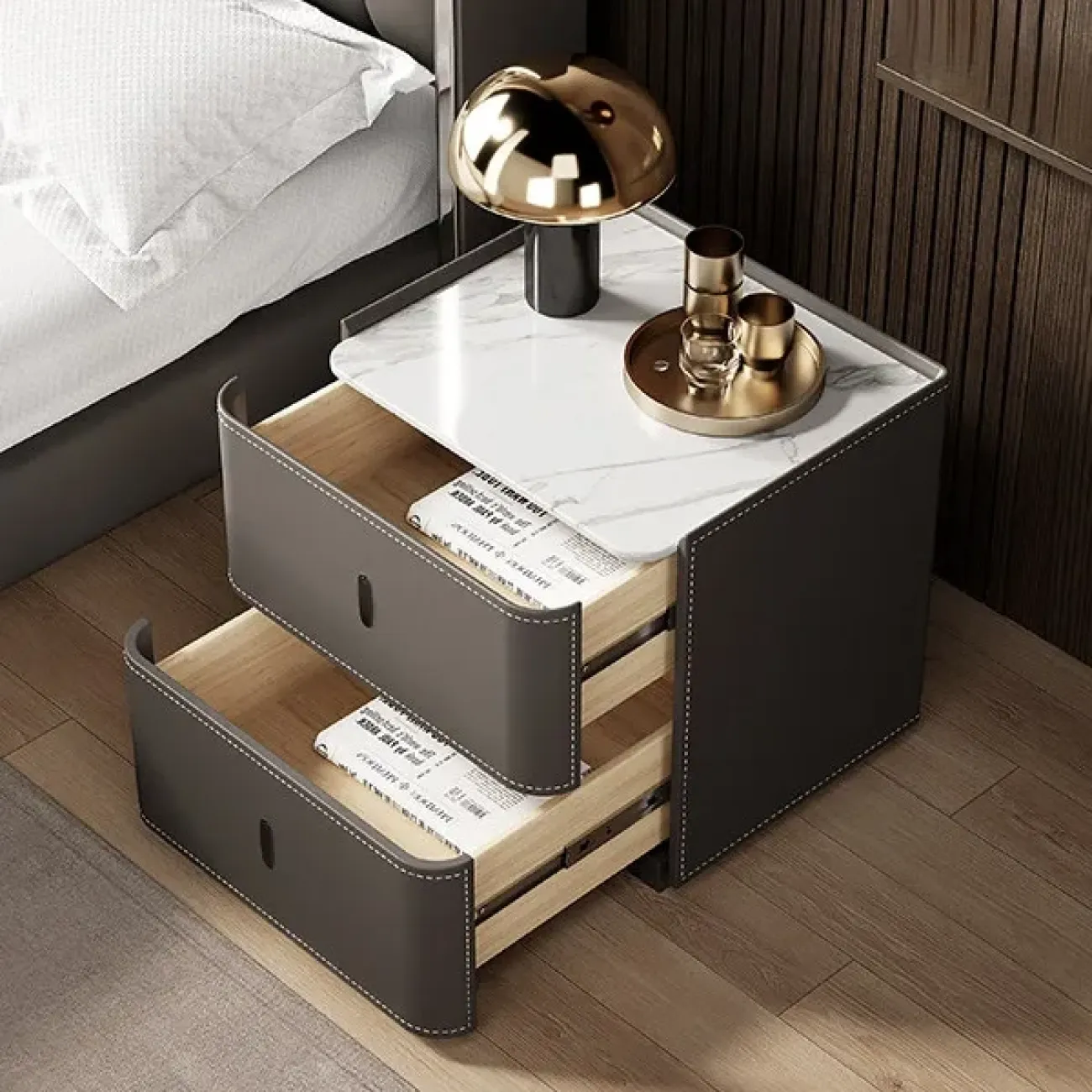 Классическая прикроватная тумба Carat от LaLume с обивкой из кожи KD40294-32 Классическая прикроватная тумба Carat от LaLume с обивкой из кожи KD40294-32