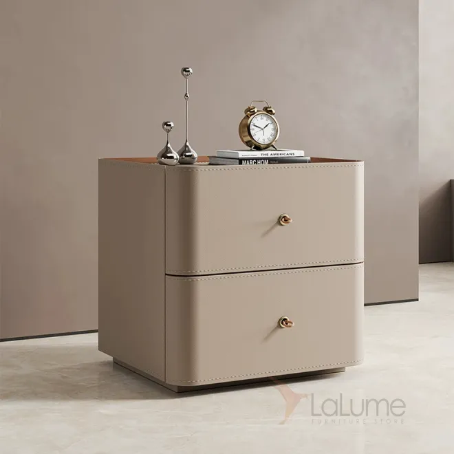 Классическая прикроватная тумба Carat с кожаной обивкой KD40300-32 Классическая прикроватная тумба Carat с кожаной обивкой KD40300-32