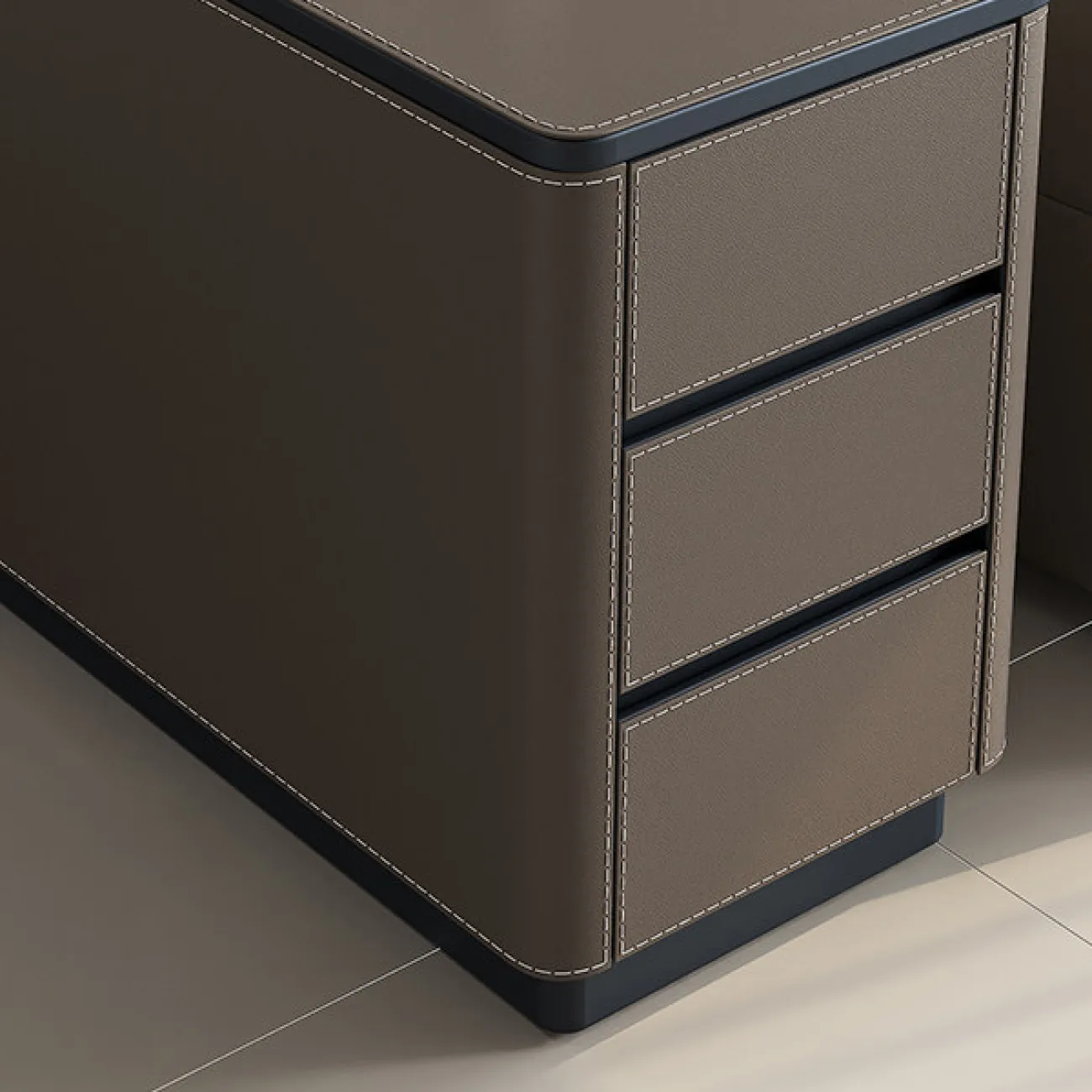 Удобный боковой комод Carat с кожаной обивкой KD40306-32