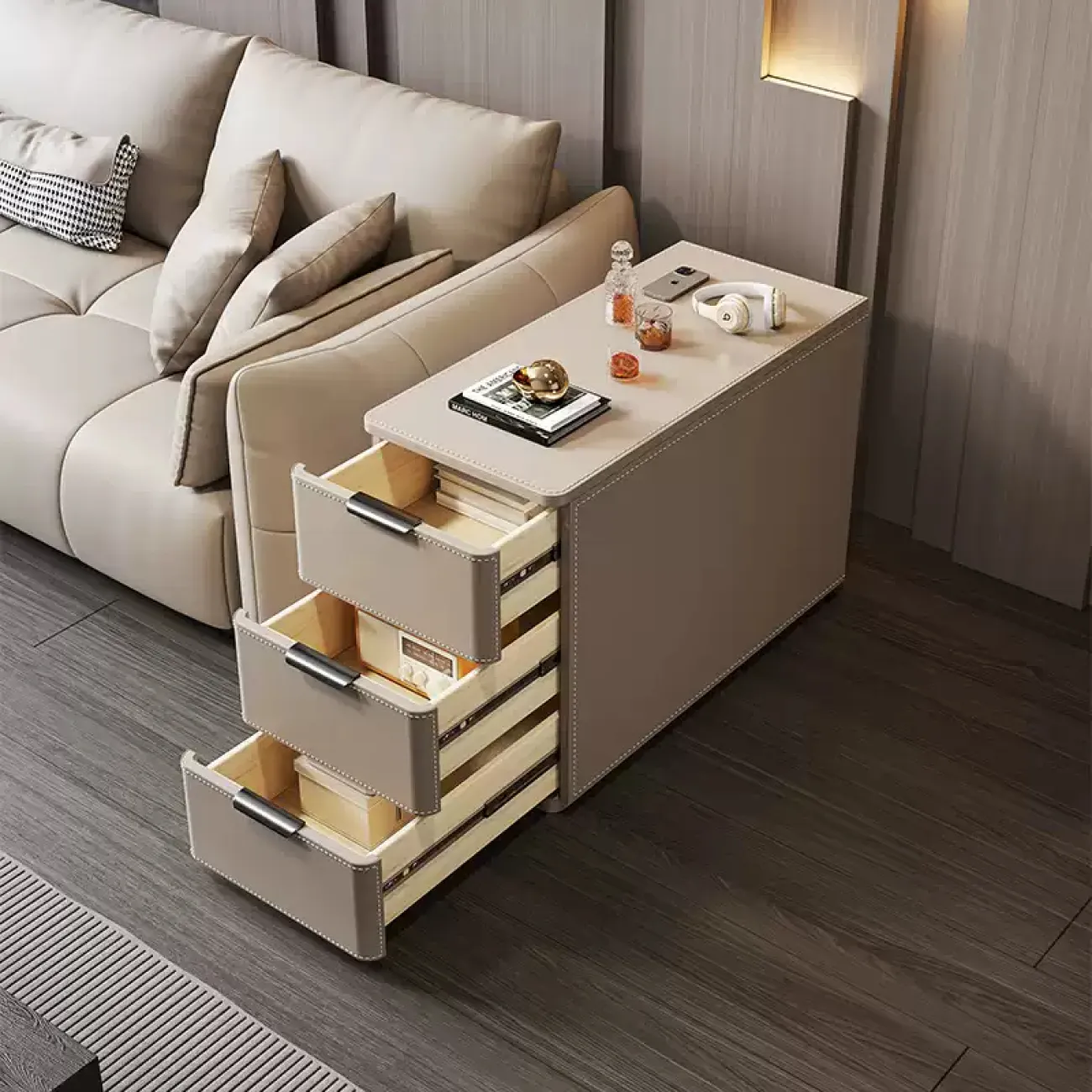 Удобный боковой комод Carat с кожаной обивкой KD40310-32 Удобный боковой комод Carat с кожаной обивкой KD40310-32