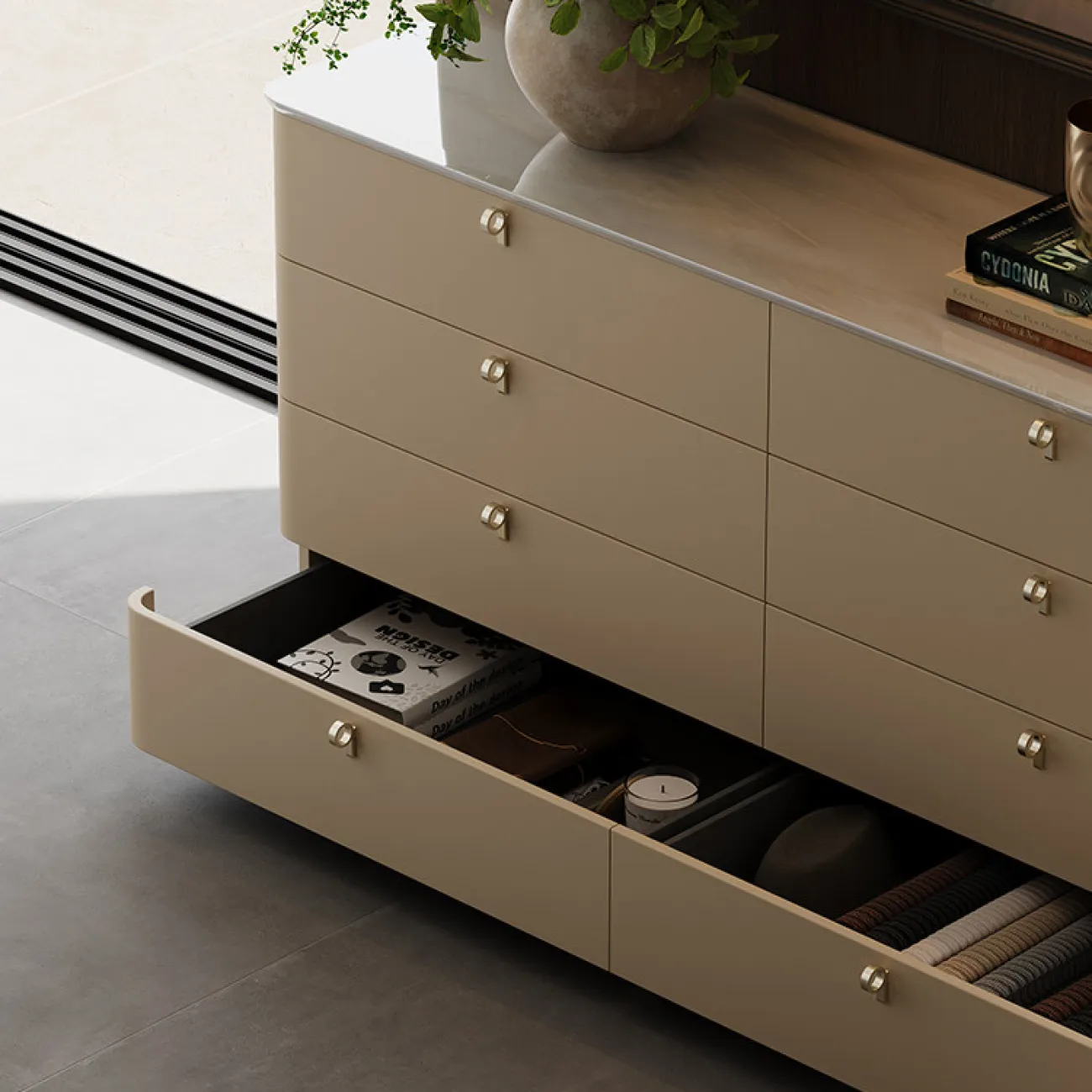 Роскошный комод Carat с мраморной столешницей KD40315-32 Роскошный комод Carat с мраморной столешницей KD40315-32