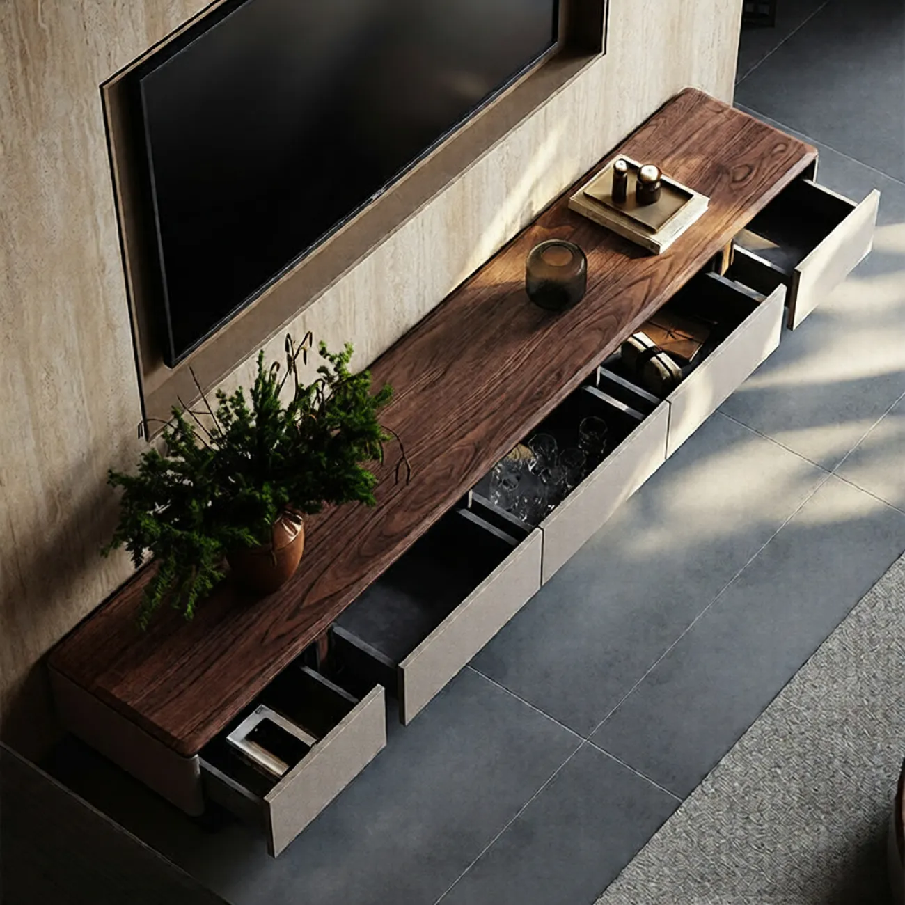 Удобная тумба под телевизор Mobeier от LaLume из ореха TV40320-32 Удобная тумба под телевизор Mobeier от LaLume из ореха TV40320-32