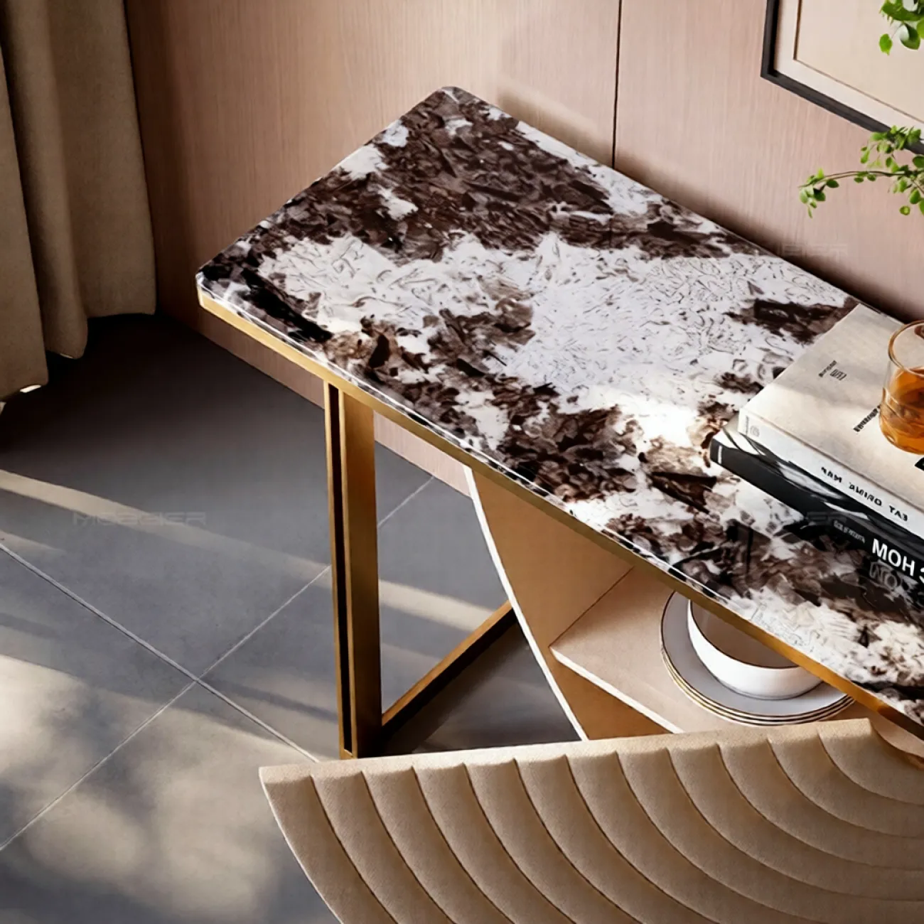 Элегантный пристенный столик Mobeier от LaLume с мраморной столешницей PS40323-32 Элегантный пристенный столик Mobeier от LaLume с мраморной столешницей PS40323-32