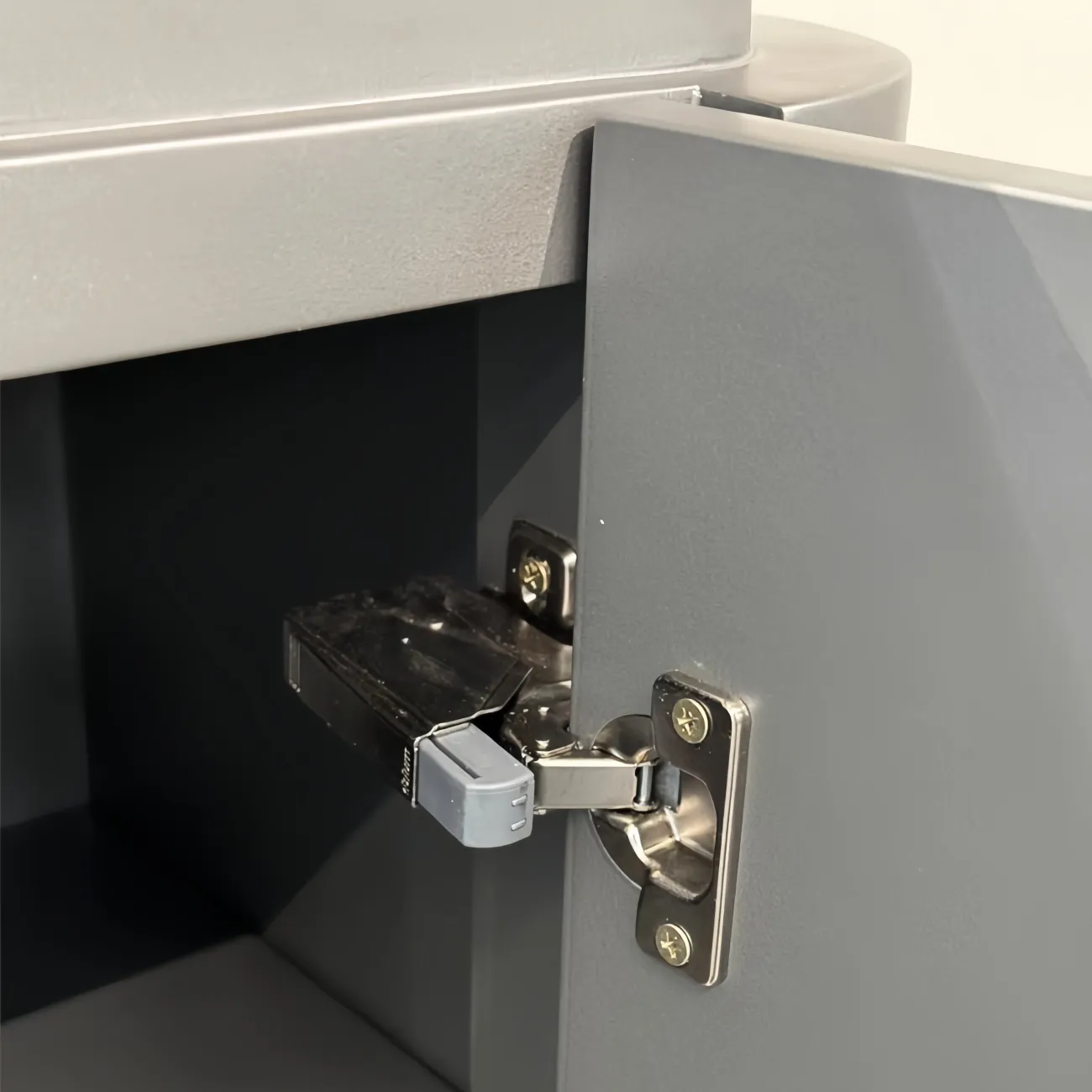 Обеденный стол с подсветкой и функциональным островом Nova Table от LaLume NT40338-32 Обеденный стол с подсветкой и функциональным островом Nova Table от LaLume NT40338-32