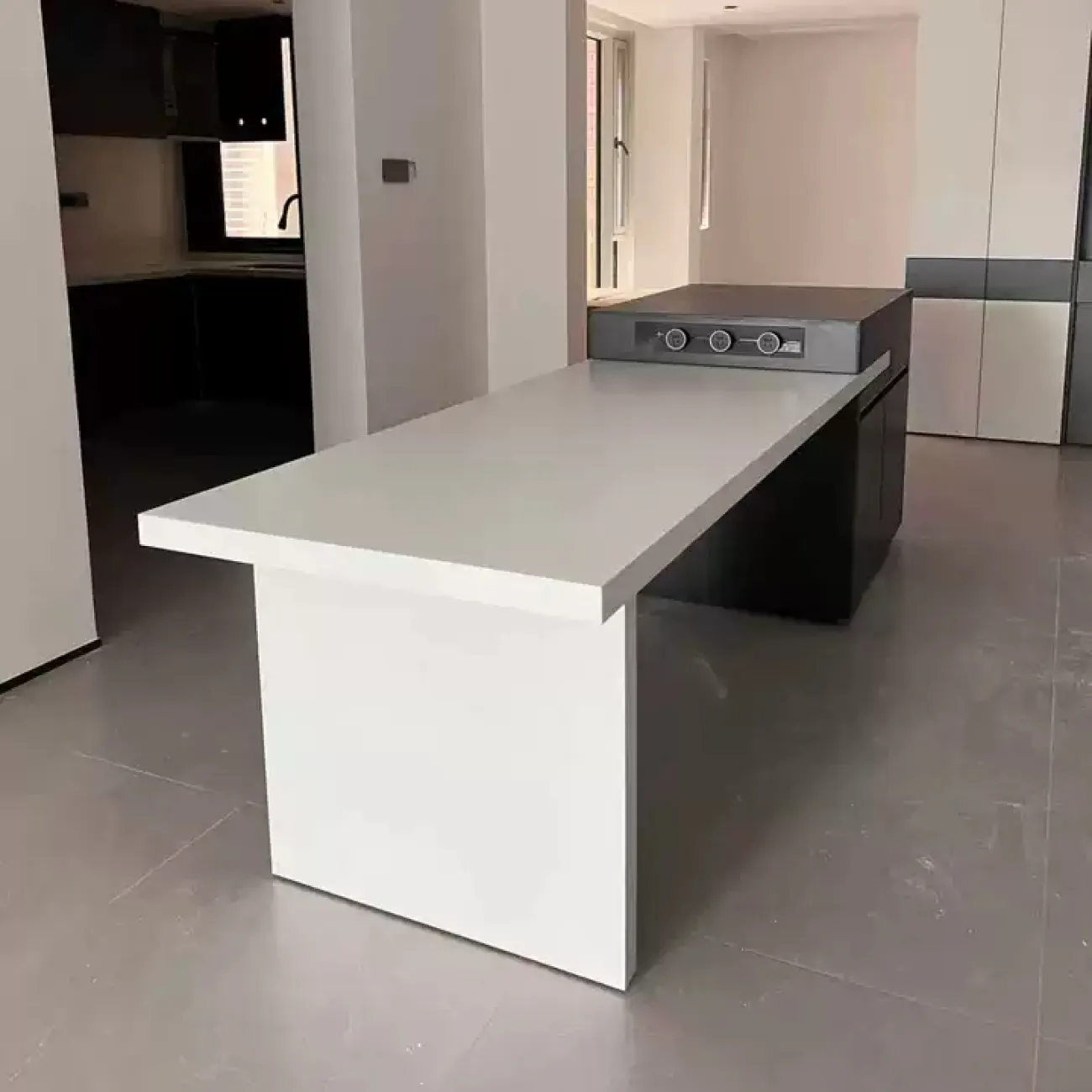 Обеденный стол-остров с подсветкой и розетками Eon Table от LaLume ET40339-32 Обеденный стол-остров с подсветкой и розетками Eon Table от LaLume ET40339-32