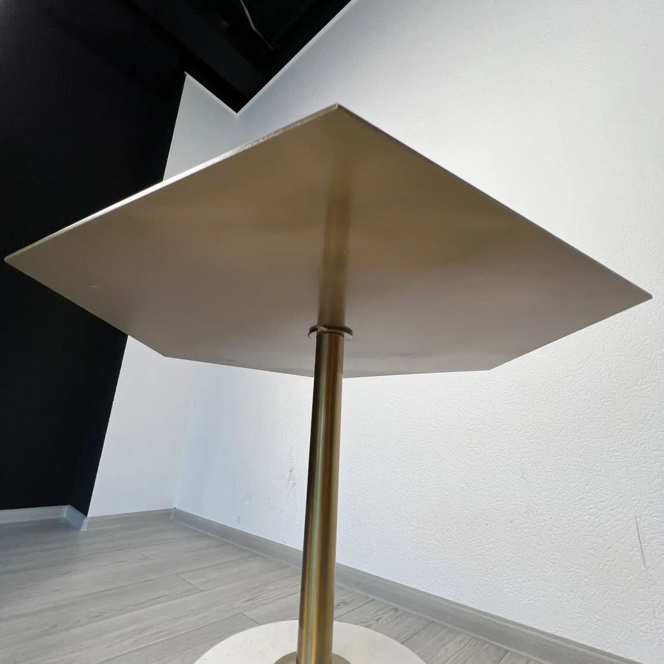 Роскошный кофейный мраморный круглый столик LaLume AR21238-23 Роскошный кофейный мраморный круглый столик LaLume AR21238-23