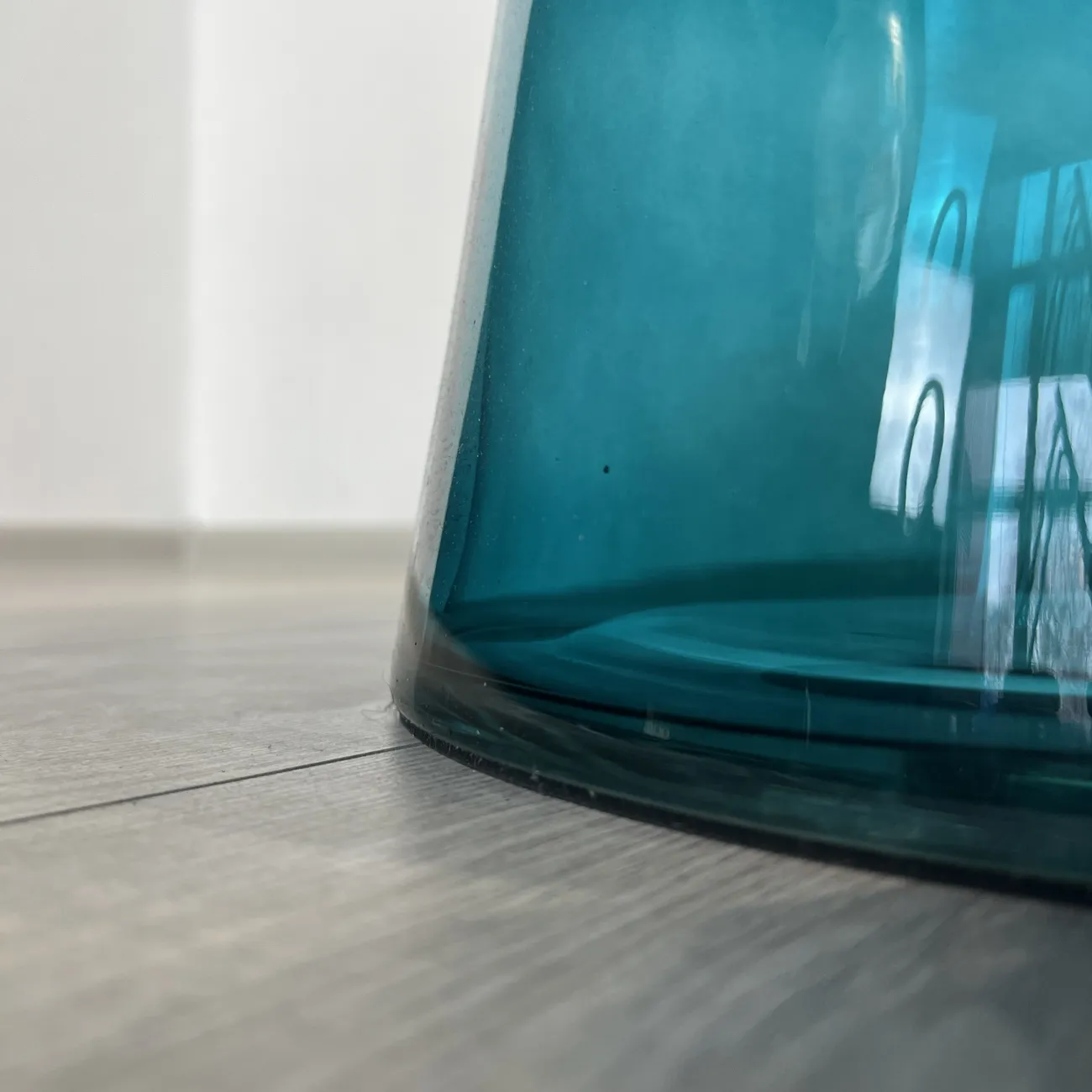 Дизайнерский журнальный столик LaLume-AP00230