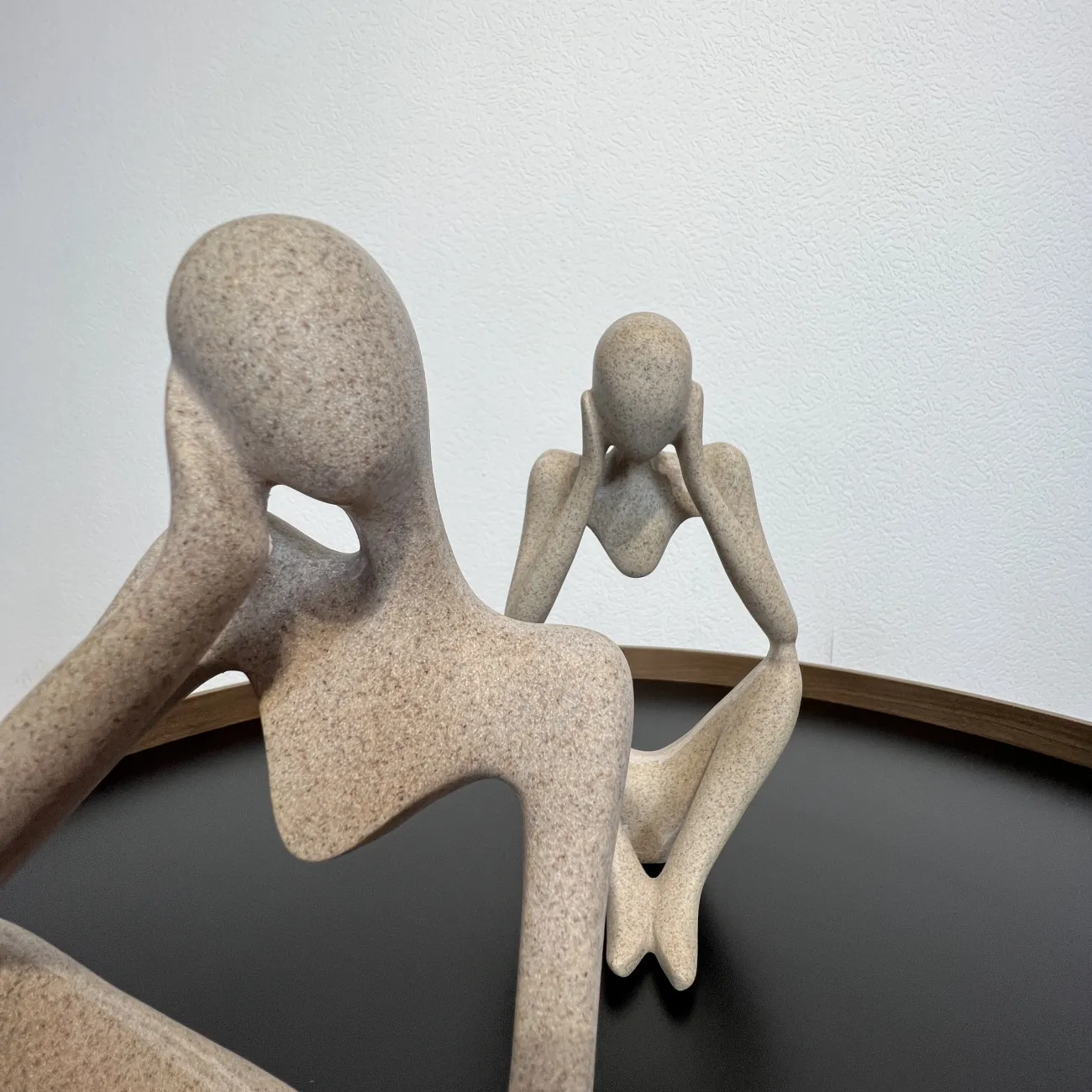 Статуэтка мыслителя в стиле минимализм LaLume DK21029-23