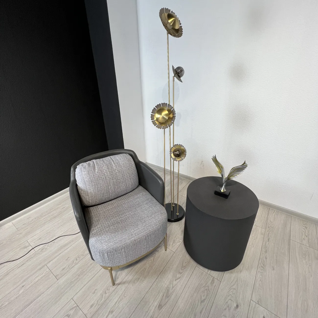 Дизайнерский журнальный столик LaLume-AP00265