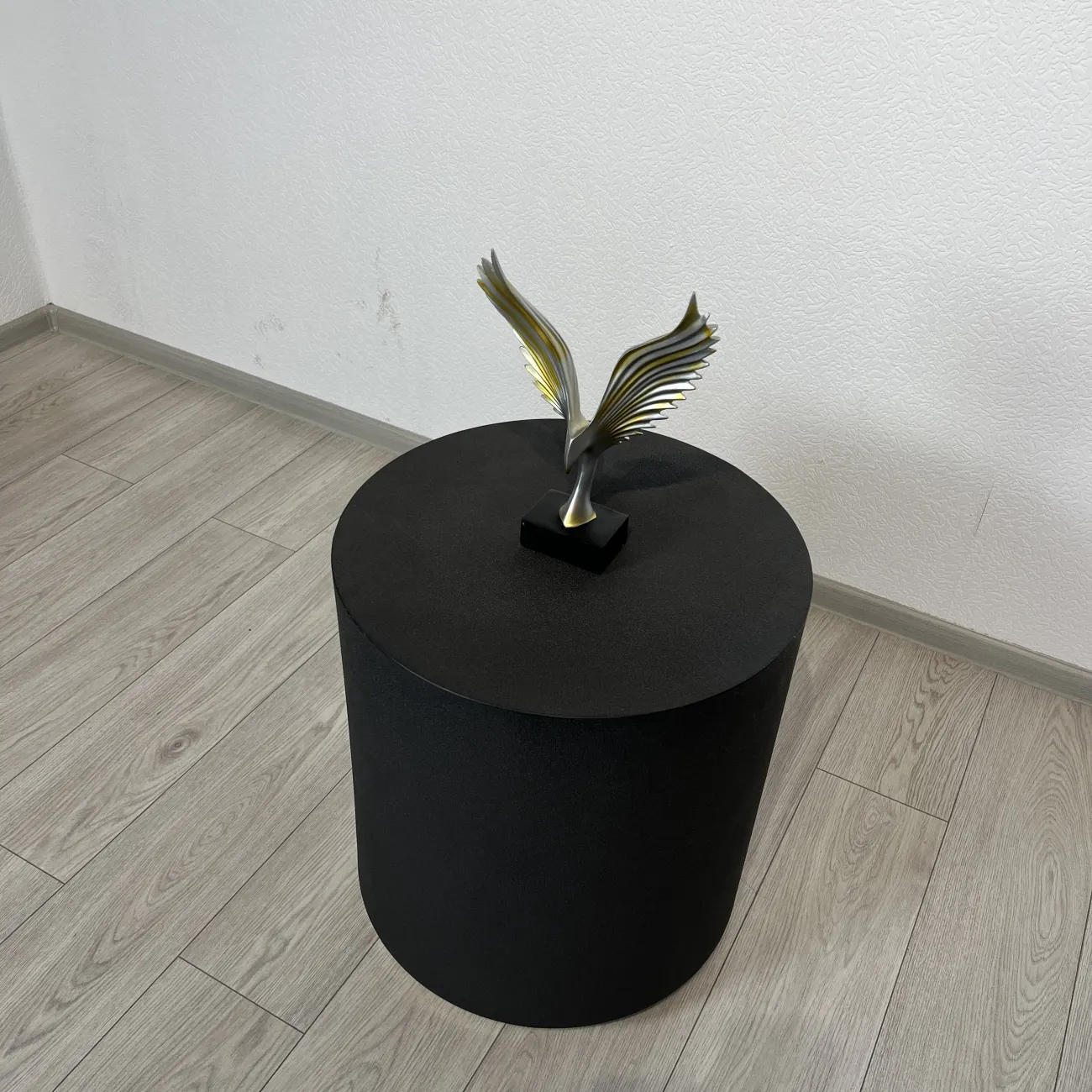 Дизайнерский журнальный столик LaLume-AP00265