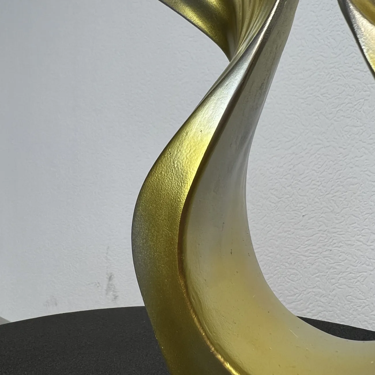 Дизайнерская статуэтка расправленные крылья в скандинавском стиле