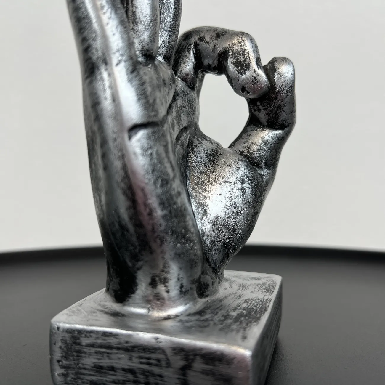 Украшение в форме различных жестов LaLume DK21035-23