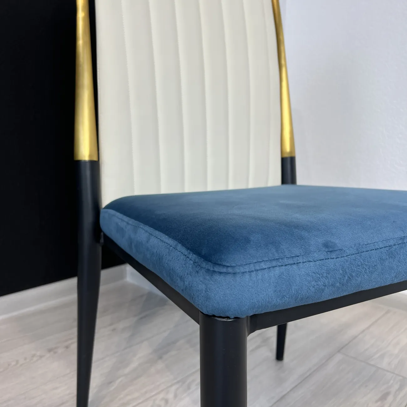 Удобный обеденный стул LaLume MB20995-23