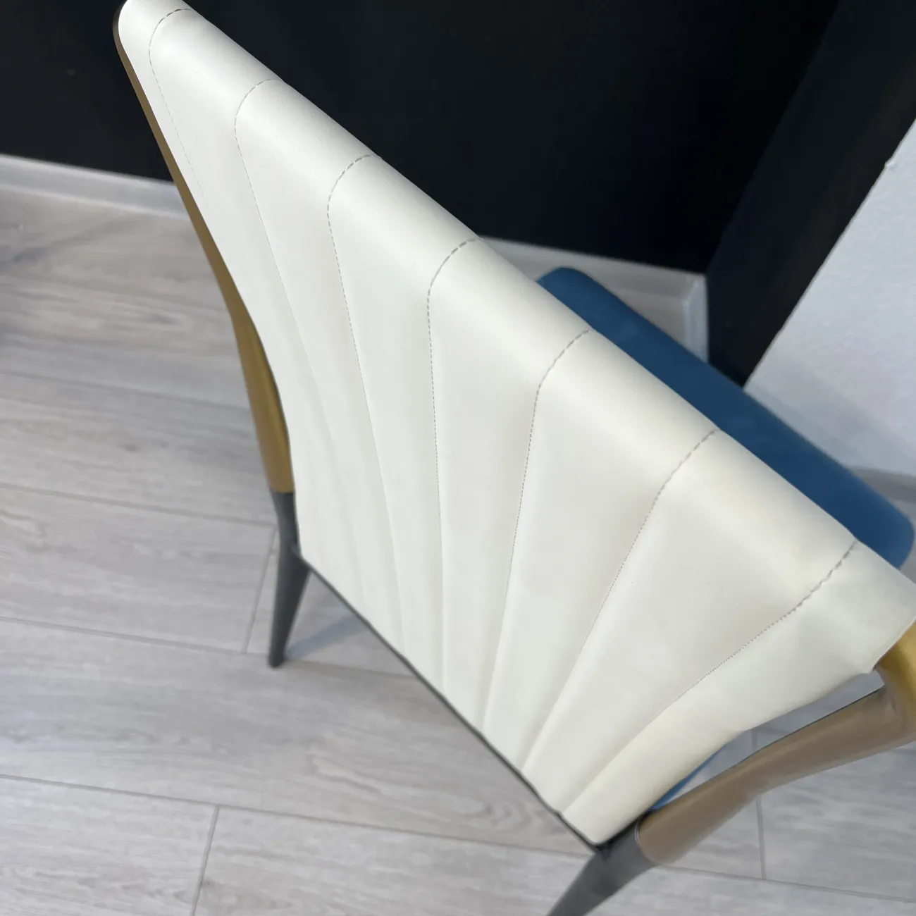 Удобный обеденный стул LaLume MB20995-23