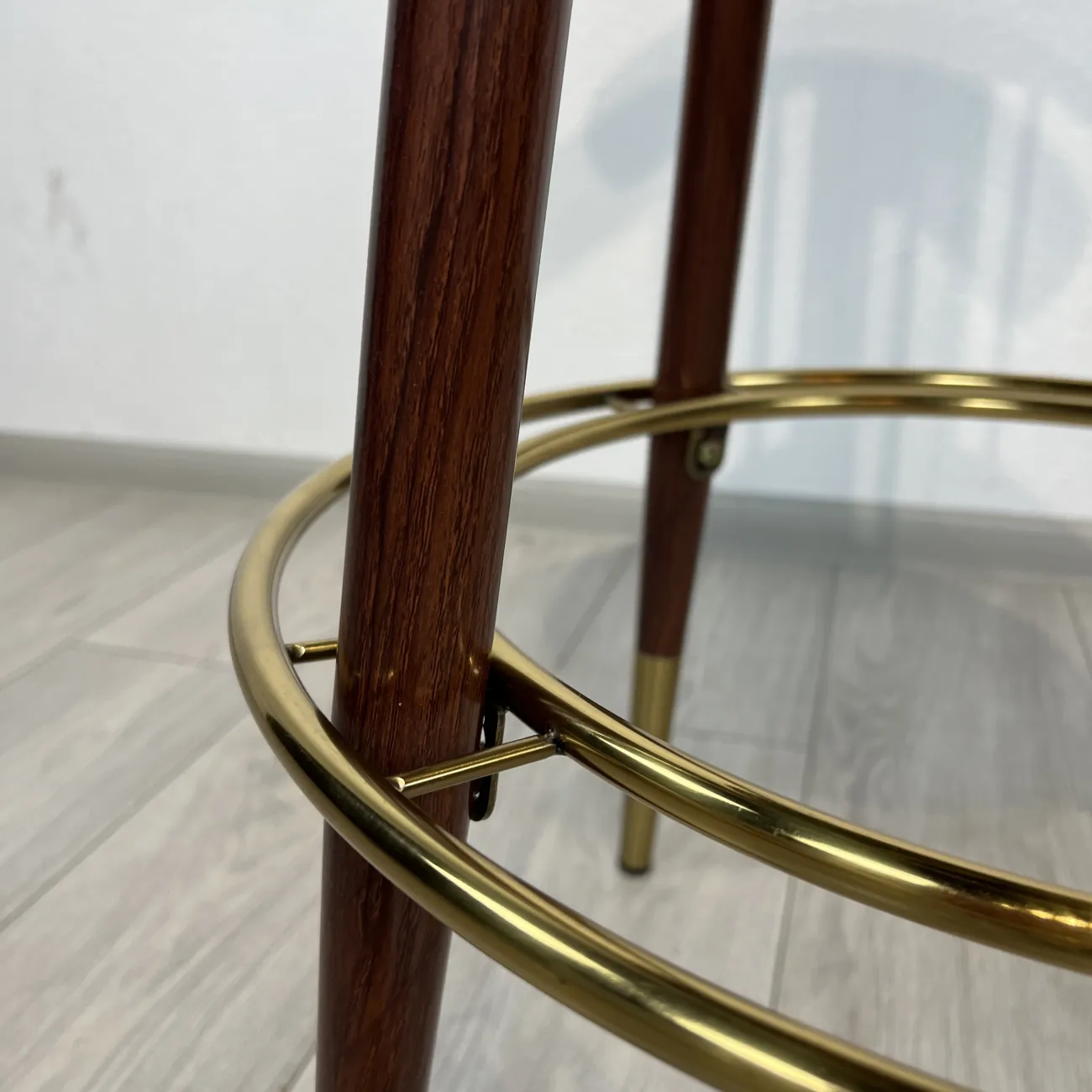 Барный стул Kelly Bar Stool designed by Kelly Wearstler от LaLume Барный стул Kelly Bar Stool designed by Kelly Wearstler от LaLume